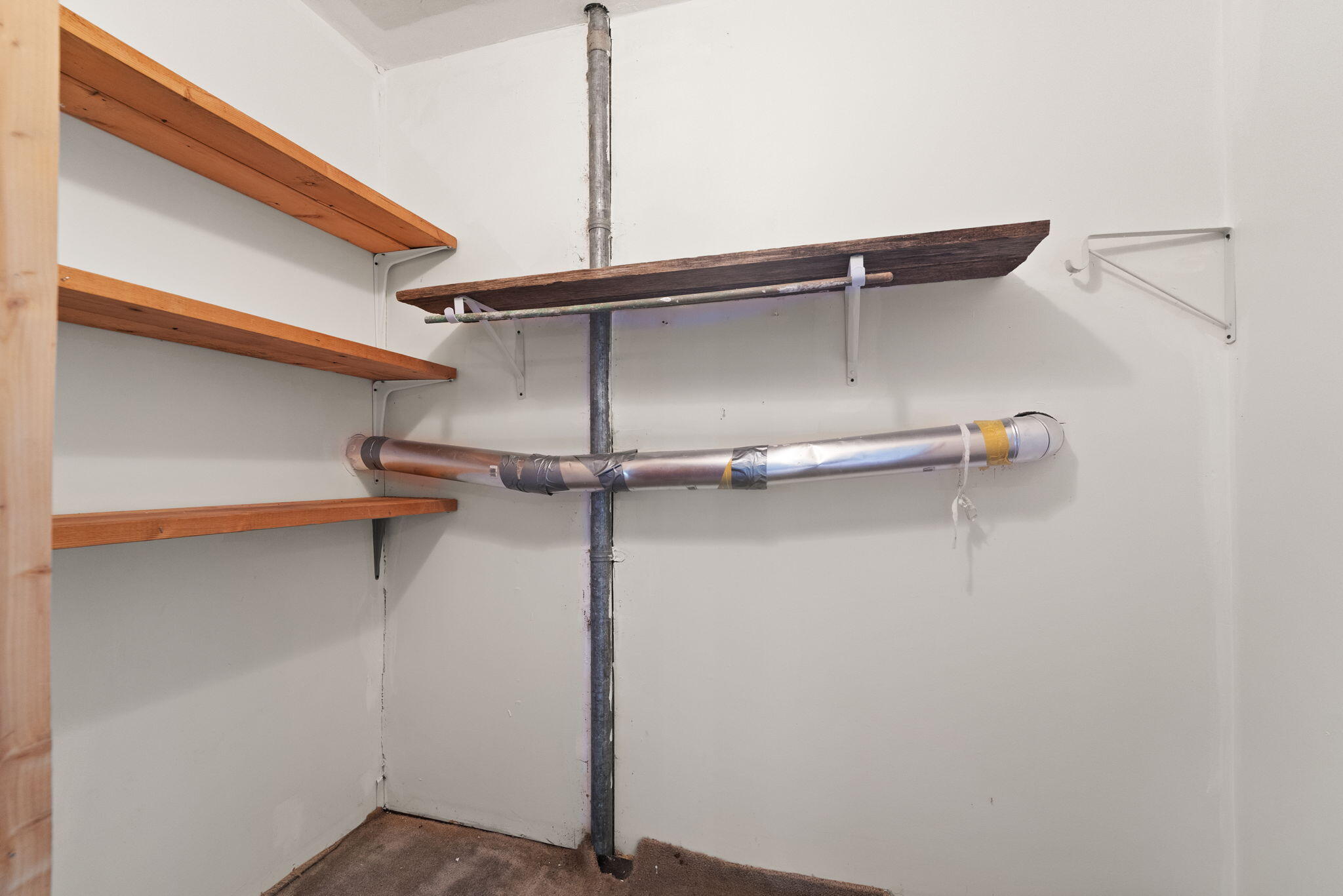 327 Day Hollow Property Photo 17