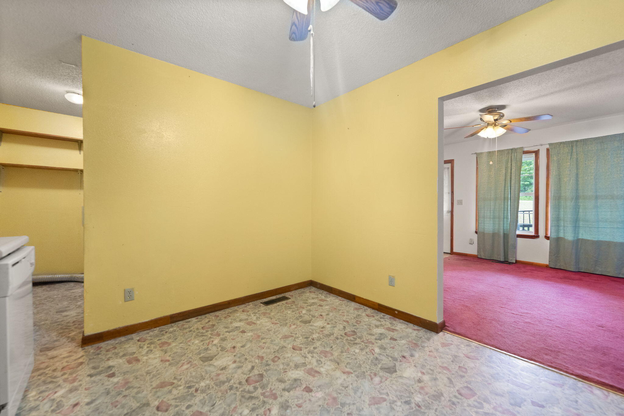 327 Day Hollow Property Photo 21
