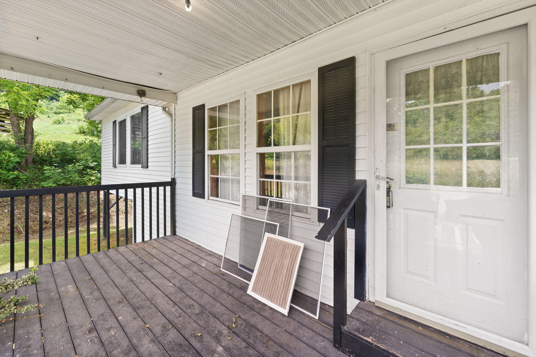 327 Day Hollow Property Photo 57