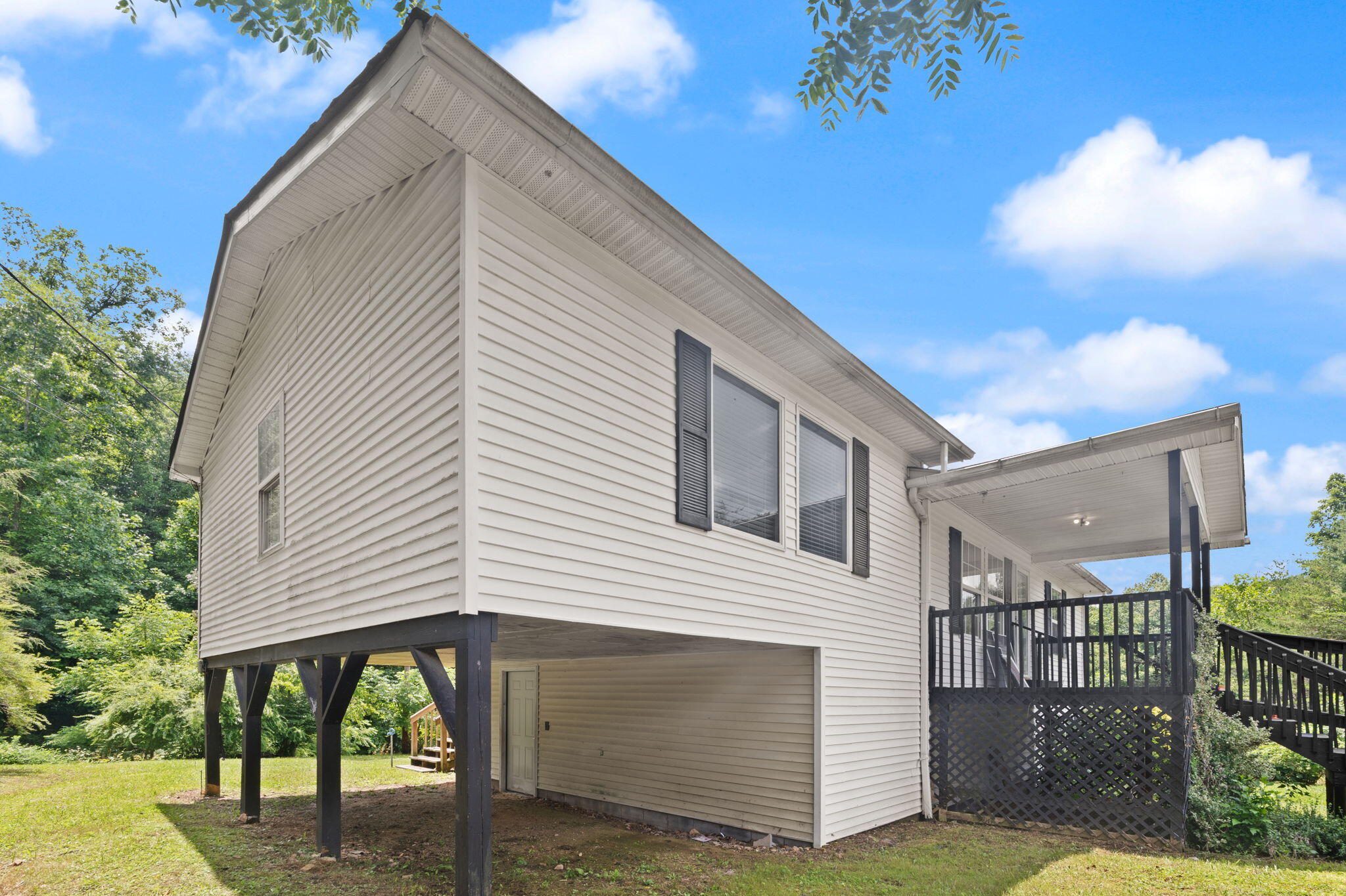 327 Day Hollow Property Photo 60