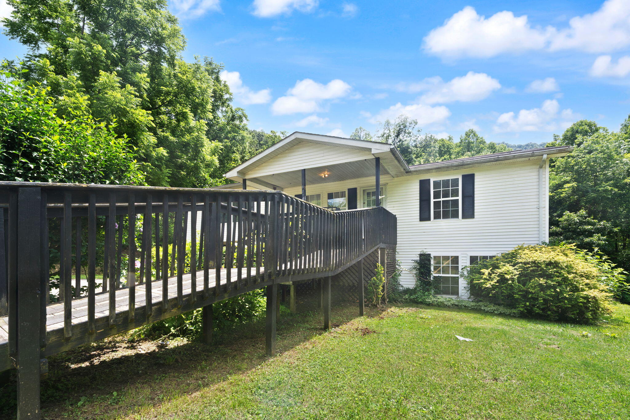 327 Day Hollow Property Photo 77