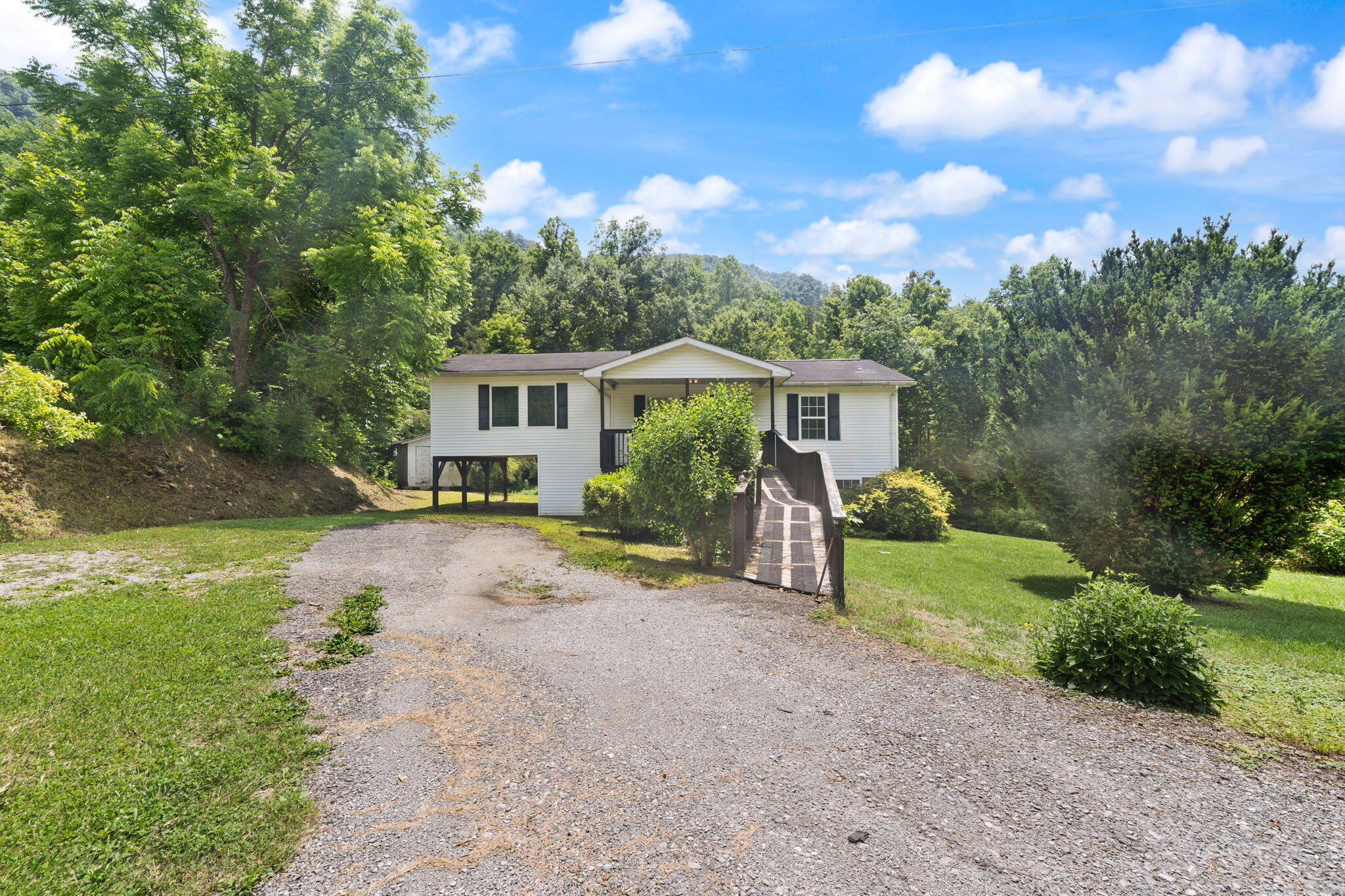 327 Day Hollow Property Photo 79