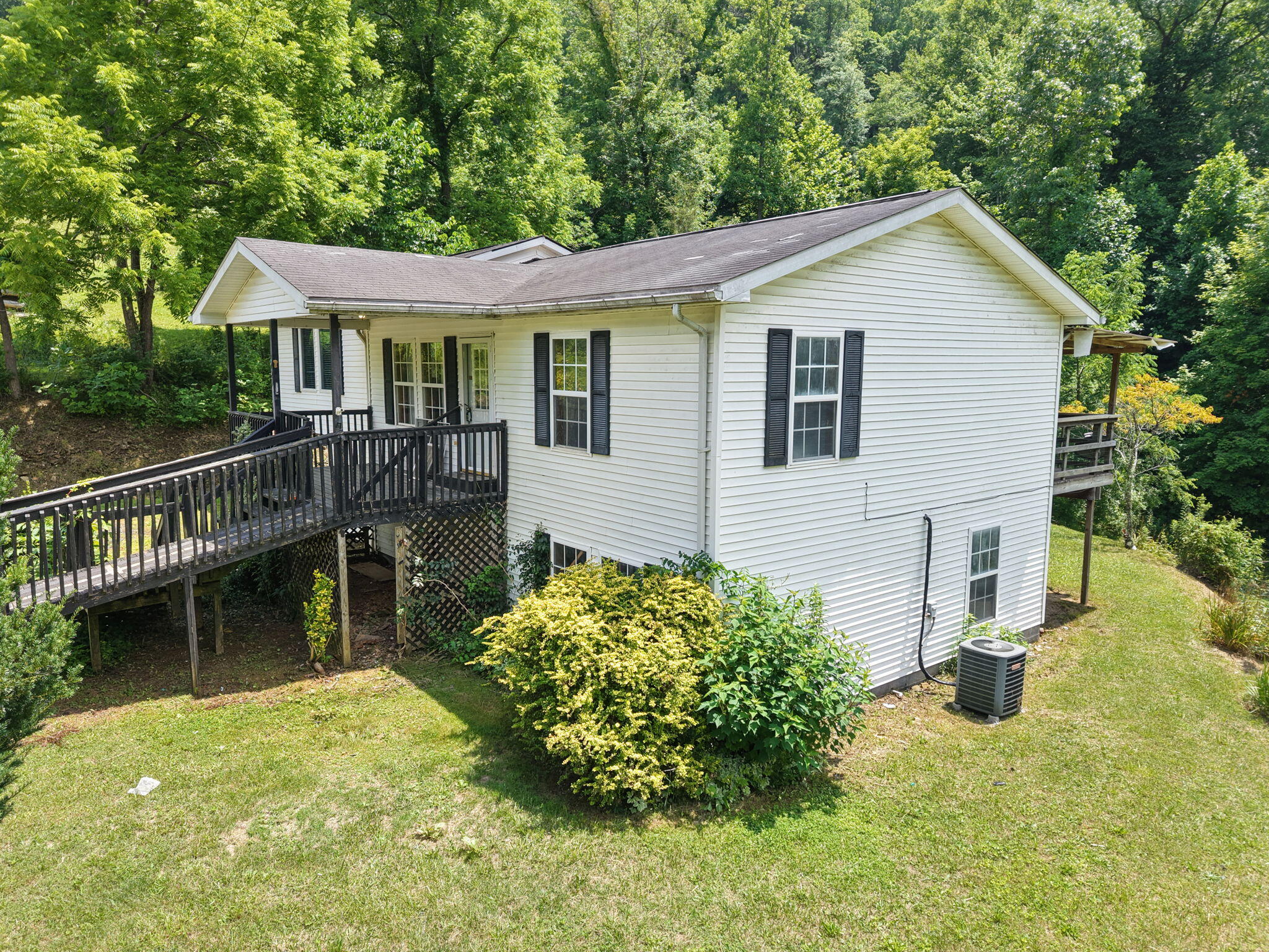 327 Day Hollow Property Photo 80