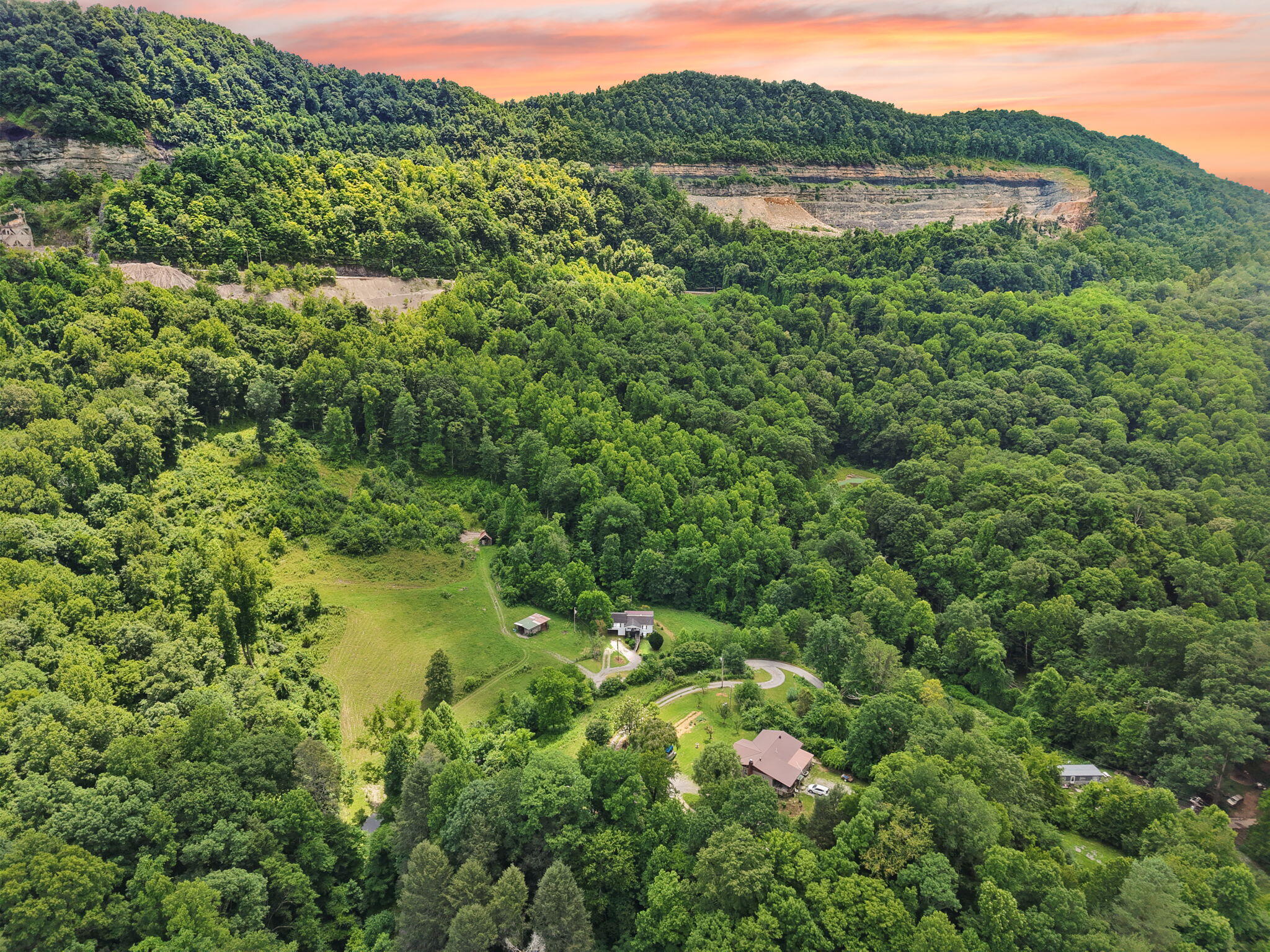 327 Day Hollow Property Photo 95