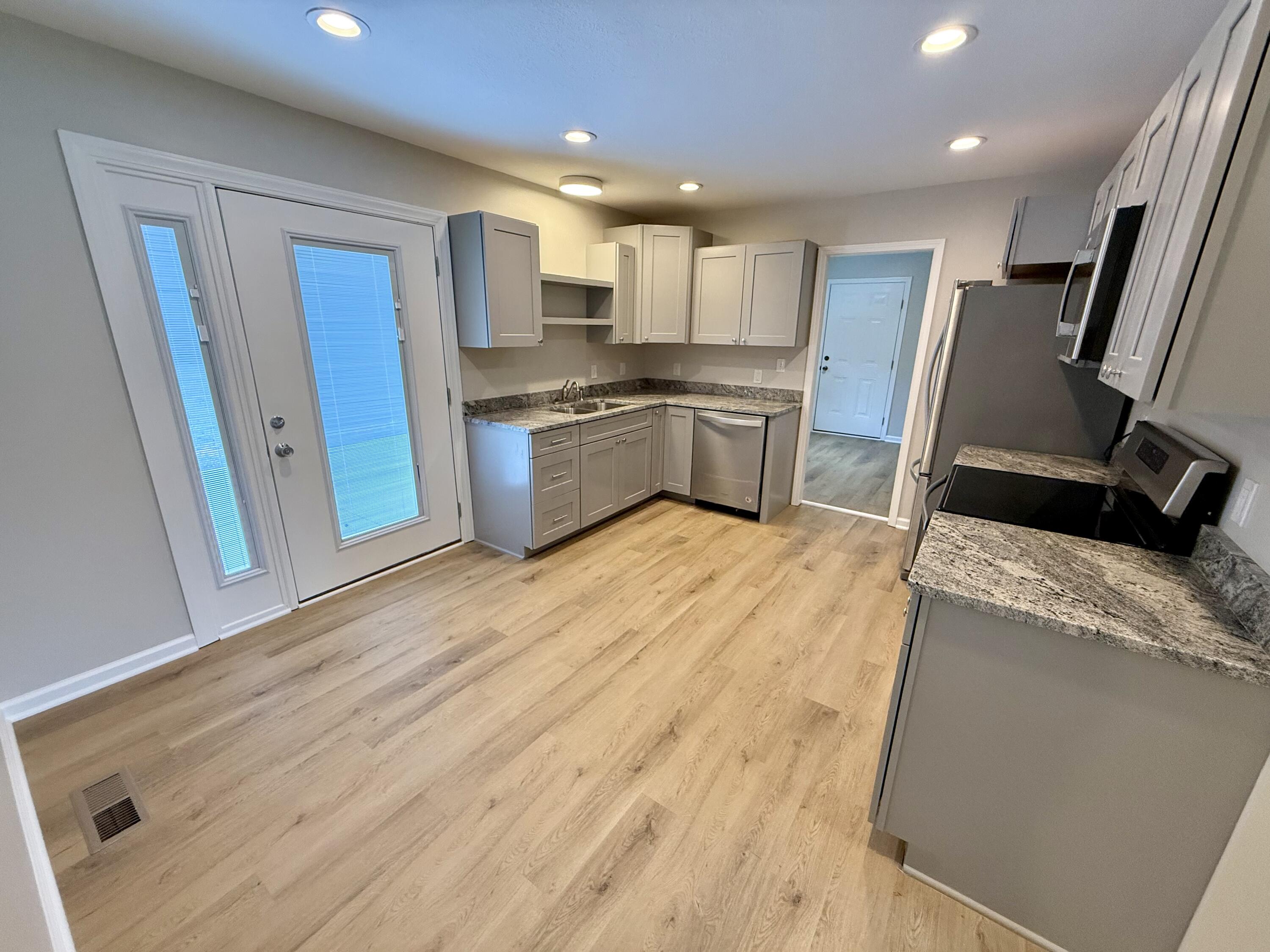 759 Big Bear Highway Property Photo 9