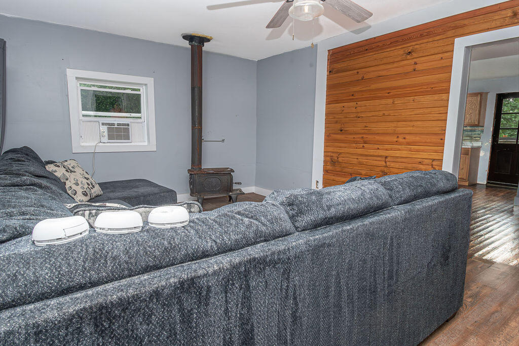 1797 E Clack Mountain Road Property Photo 3