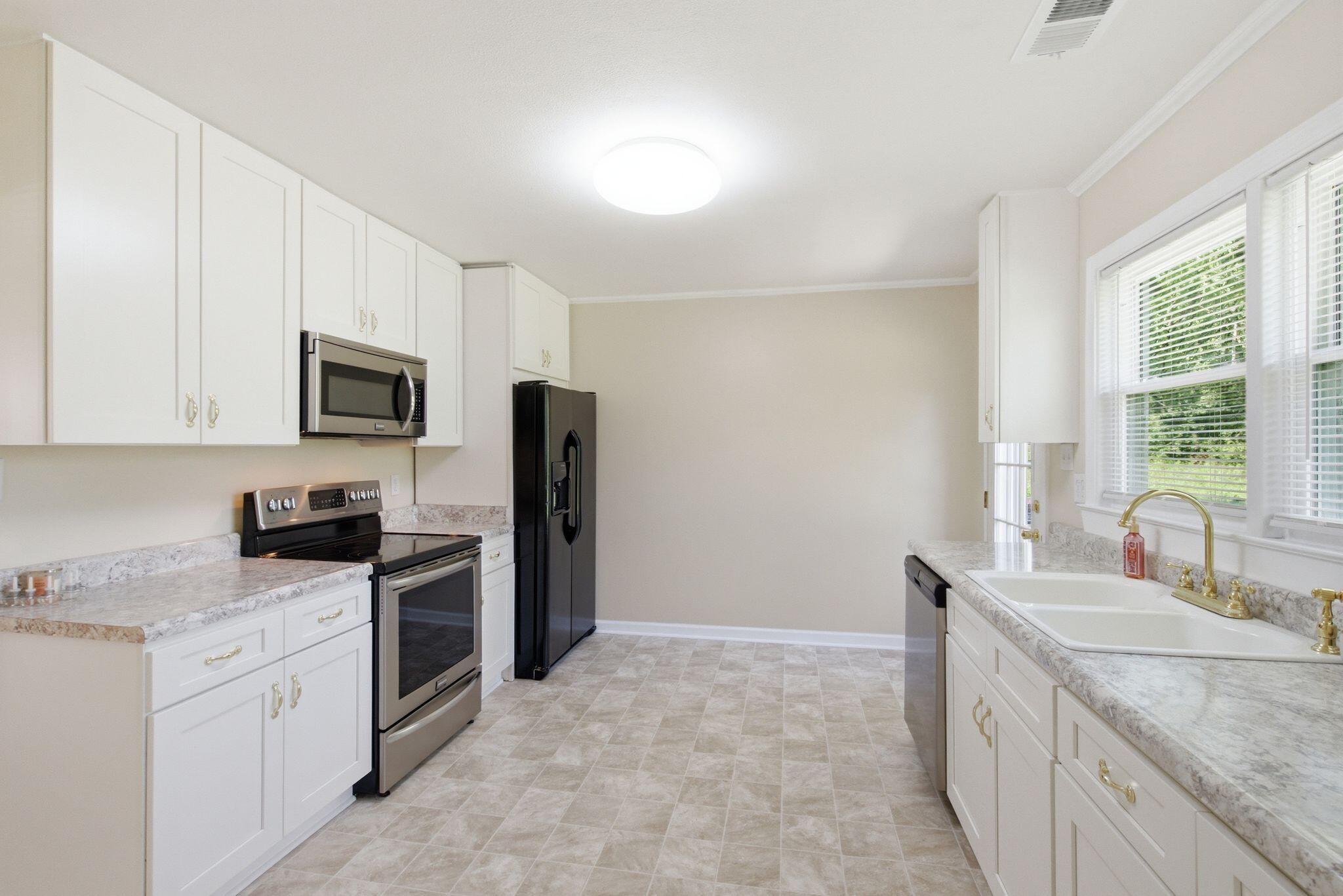 3501 Berea Road Property Photo 16