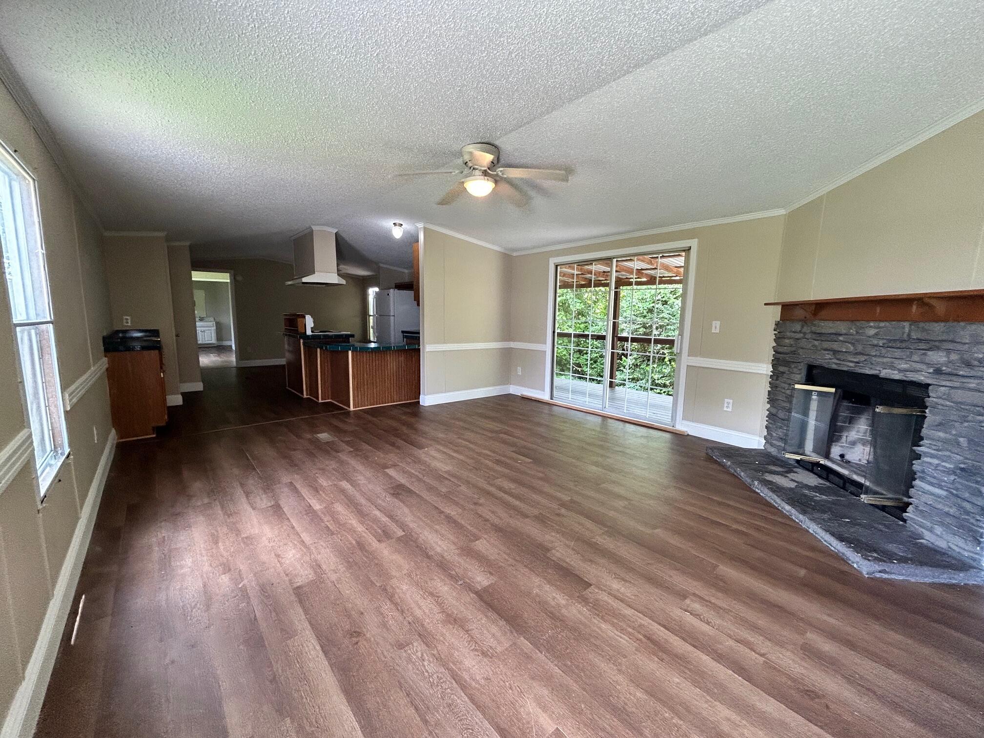 376 Cumberland Drive Property Photo 2