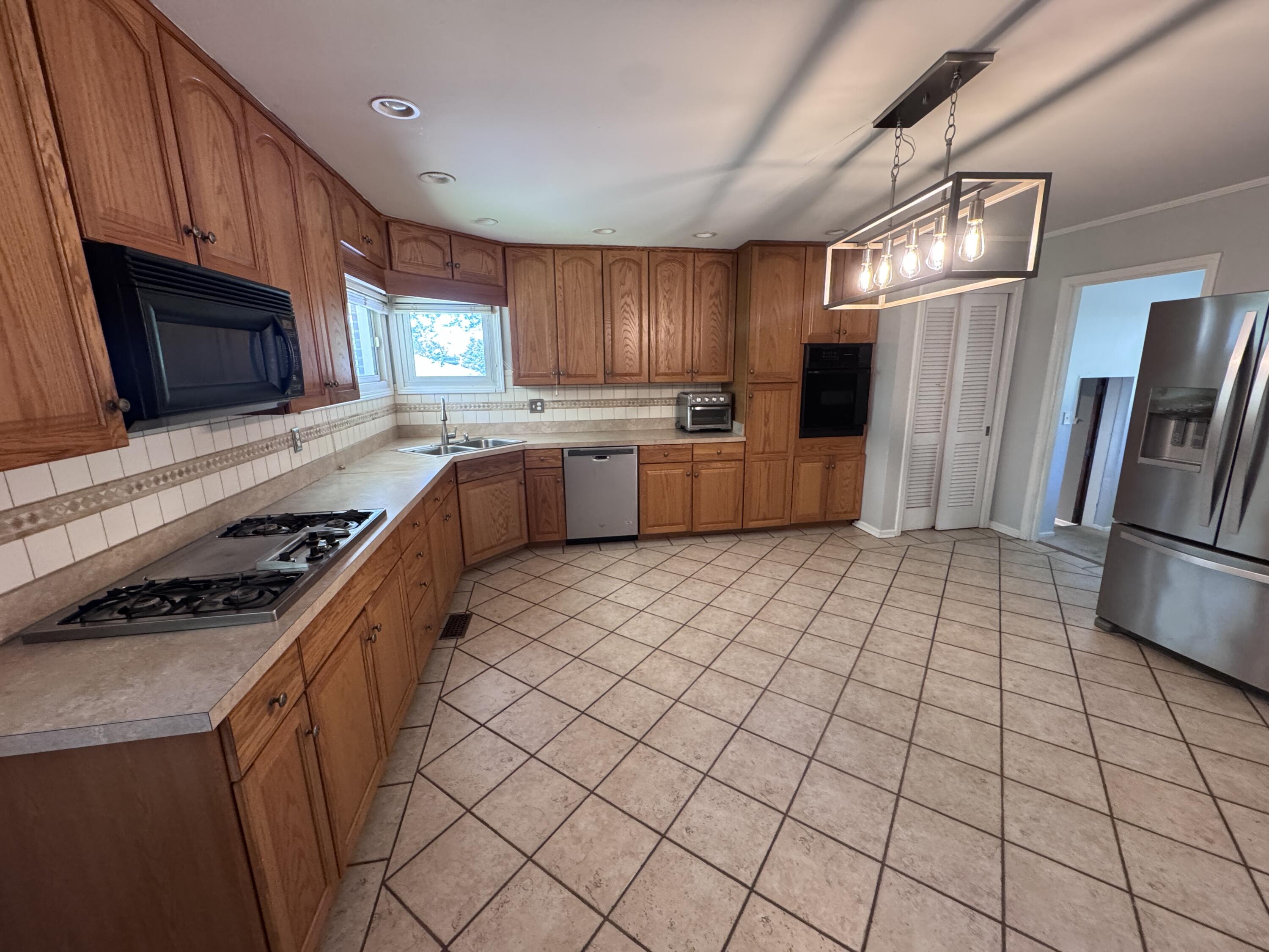 4832 Exall Lane Property Photo 7