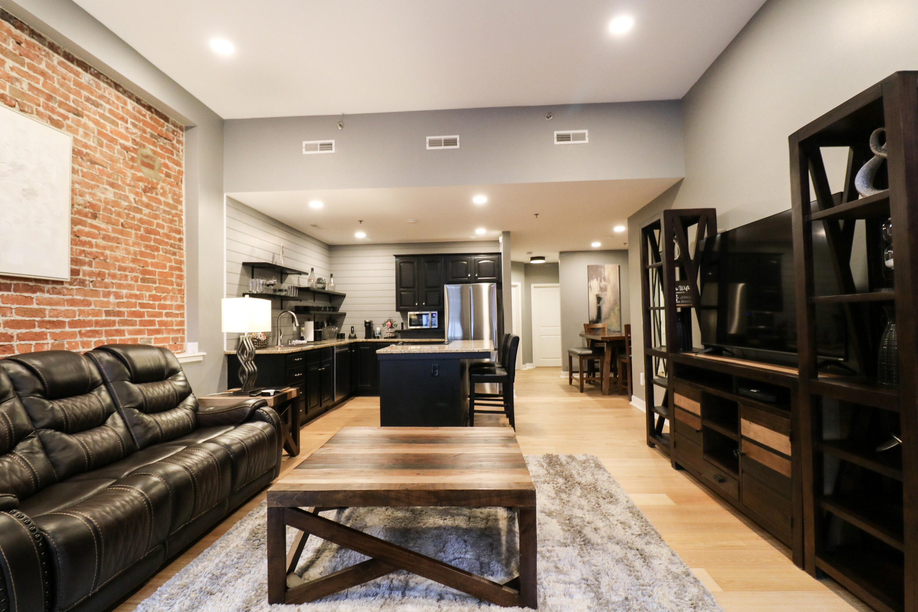 211 Broadway Street A Property Photo 5