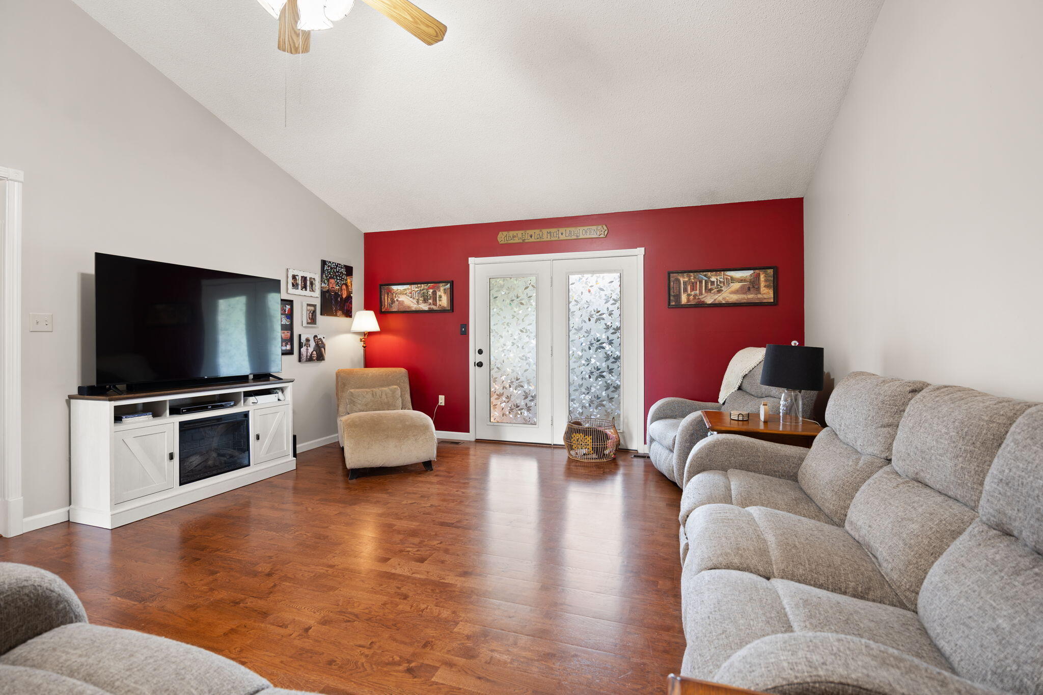 117 Greenside Drive Property Photo 6