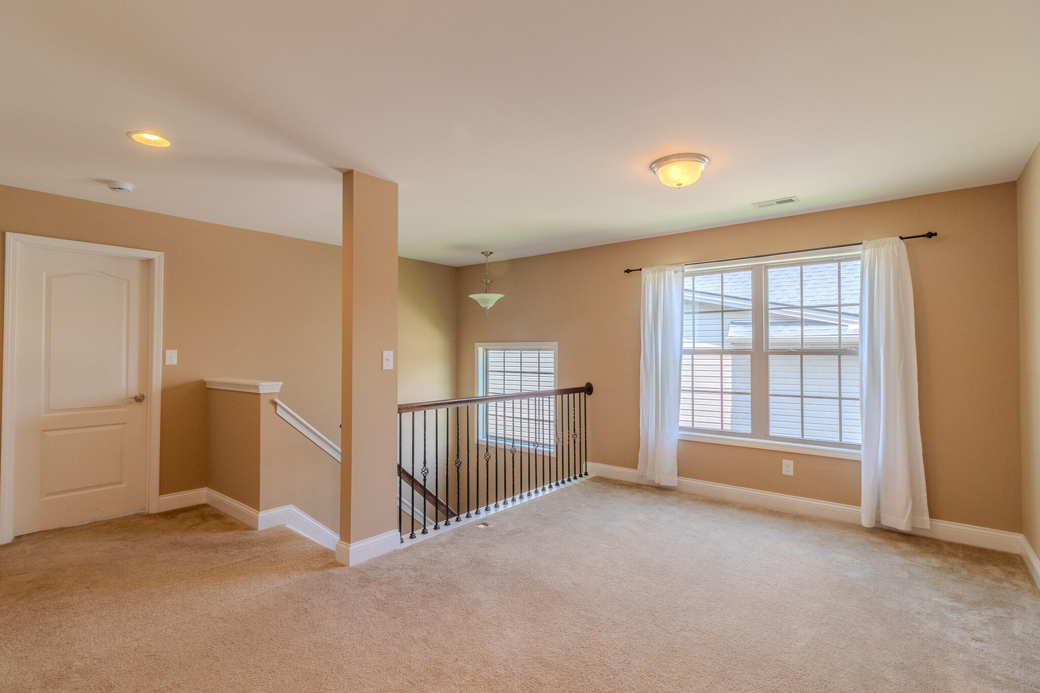 437 Larkhill Cove Property Photo 15