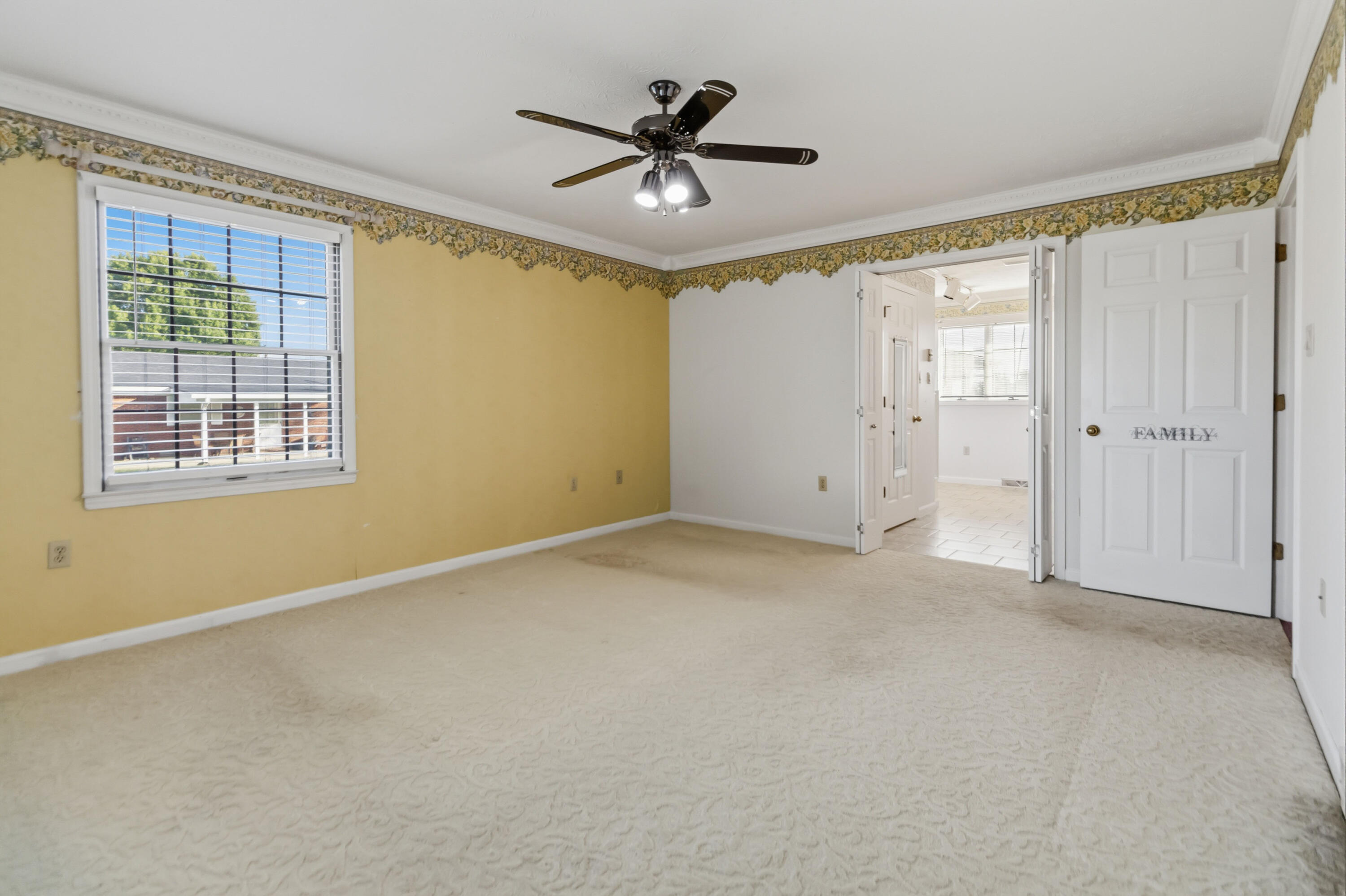 43 Farmington Avenue Property Photo 33