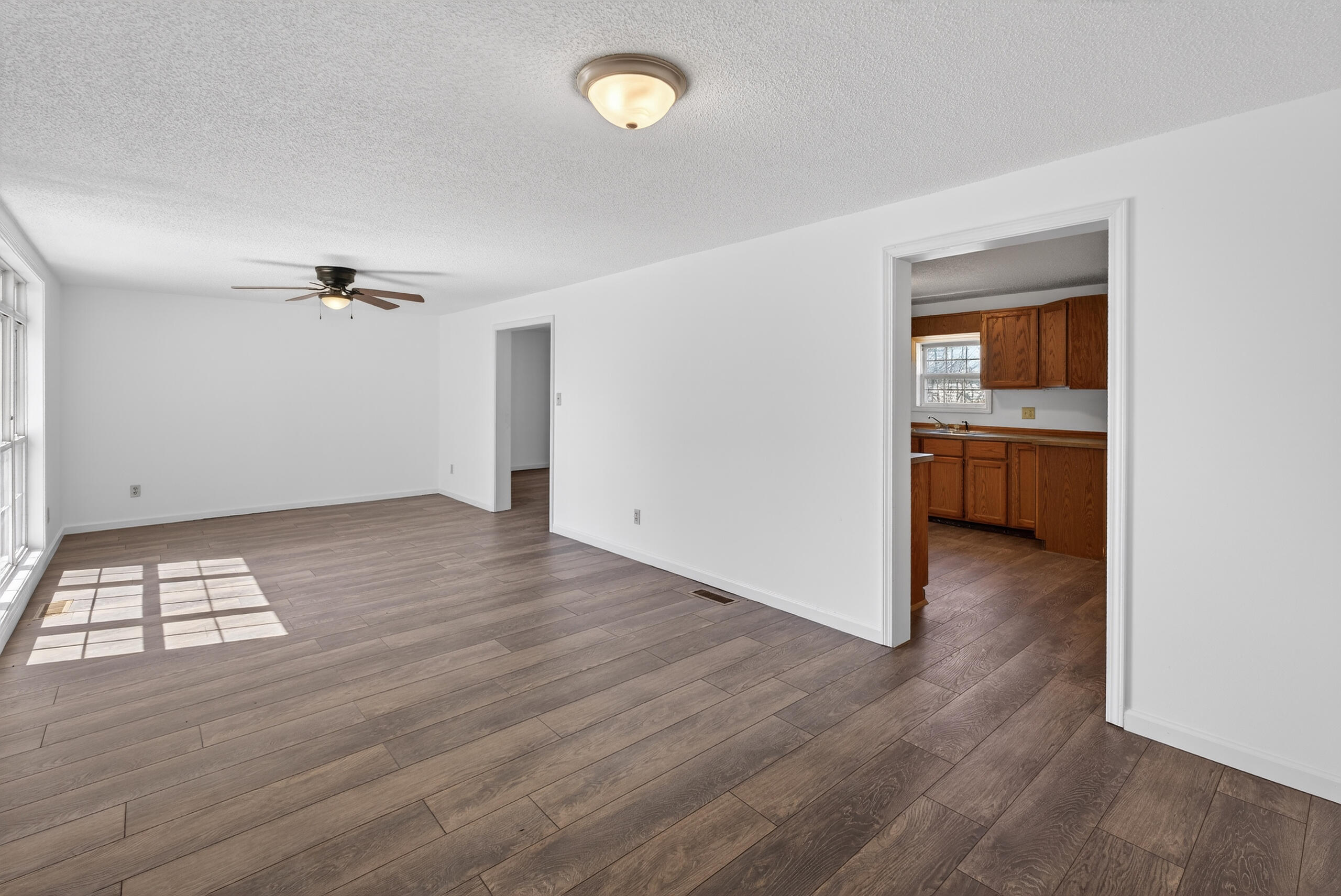 29 6th Street Property Photo 3