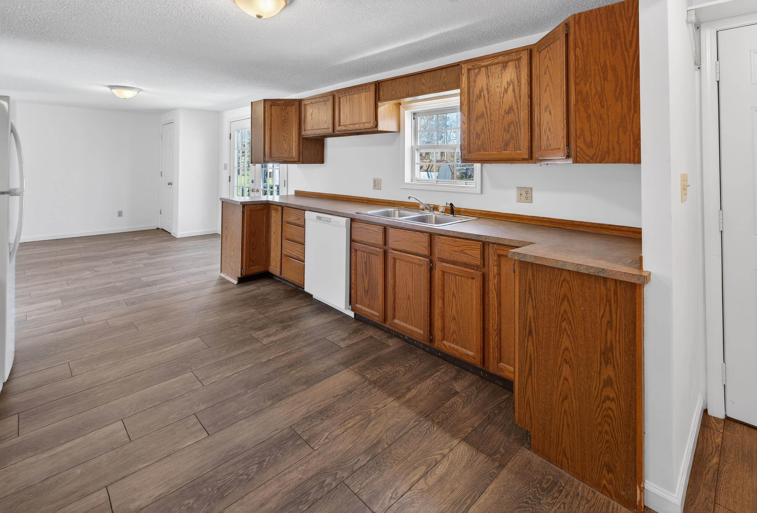 29 6th Street Property Photo 6