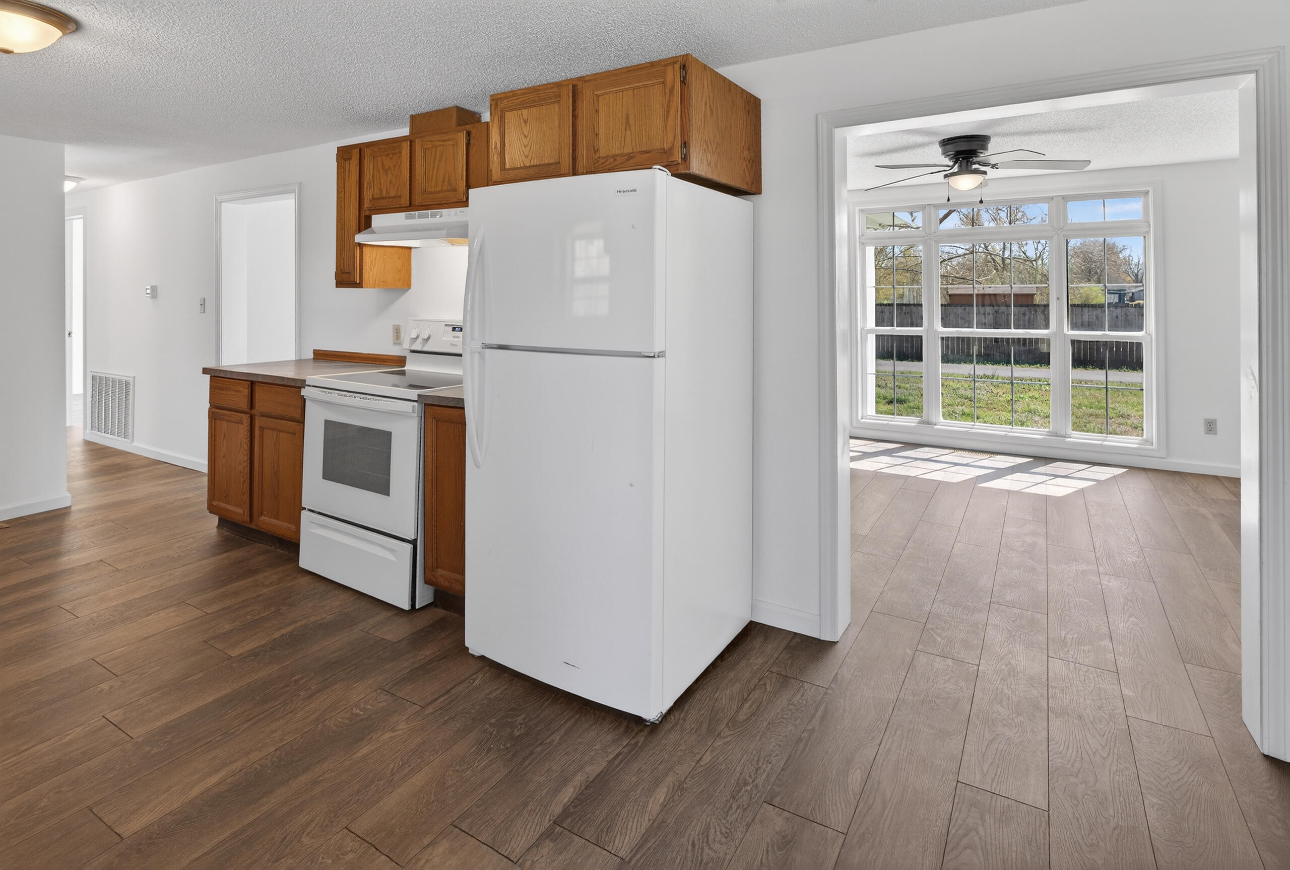 29 6th Street Property Photo 8