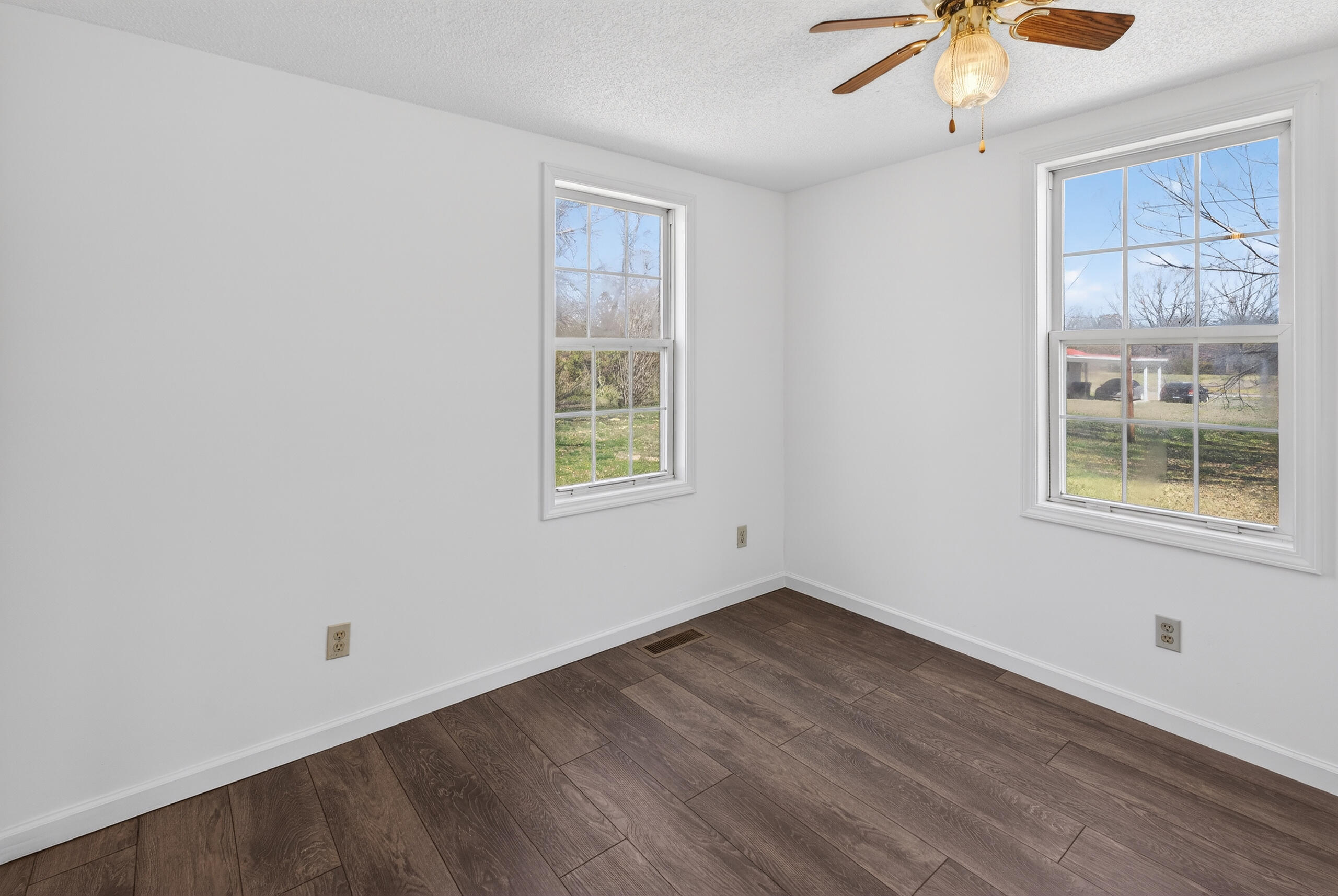 29 6th Street Property Photo 16