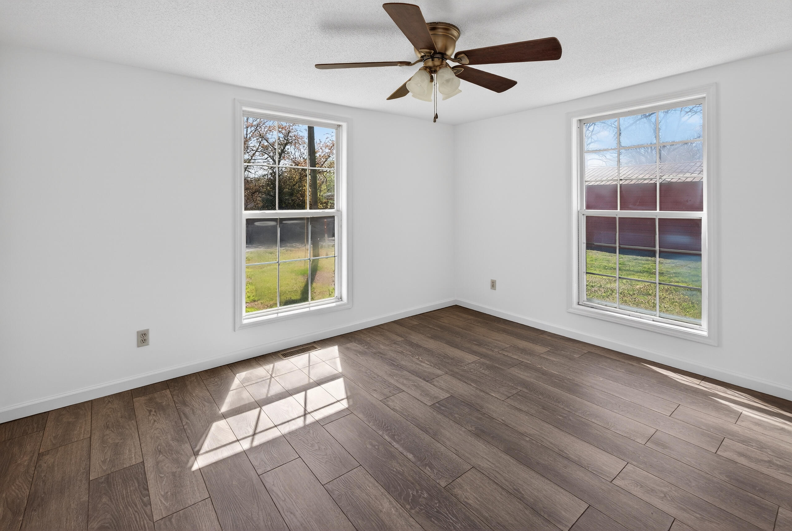 29 6th Street Property Photo 21