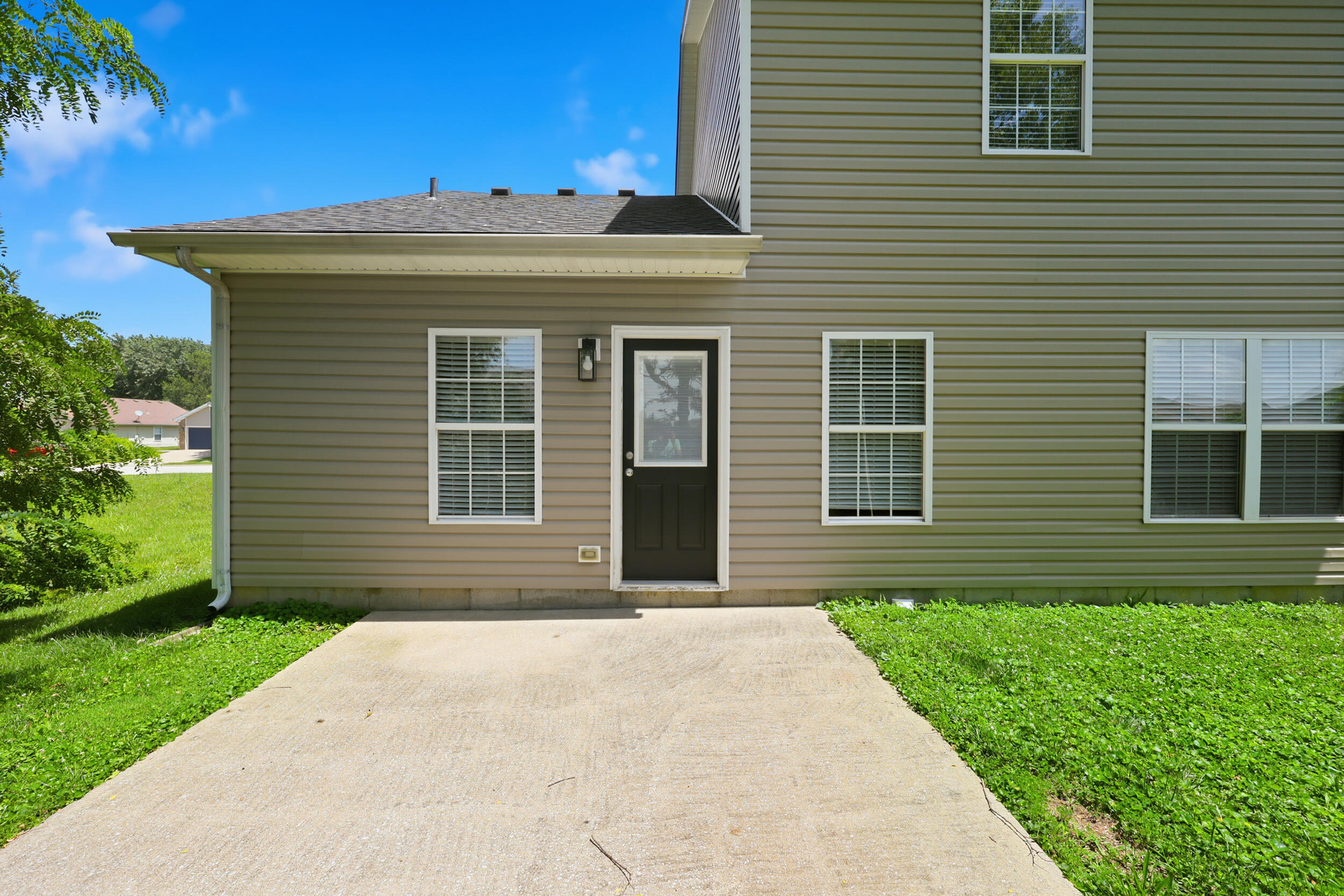119 Richfields Avenue Property Photo 32