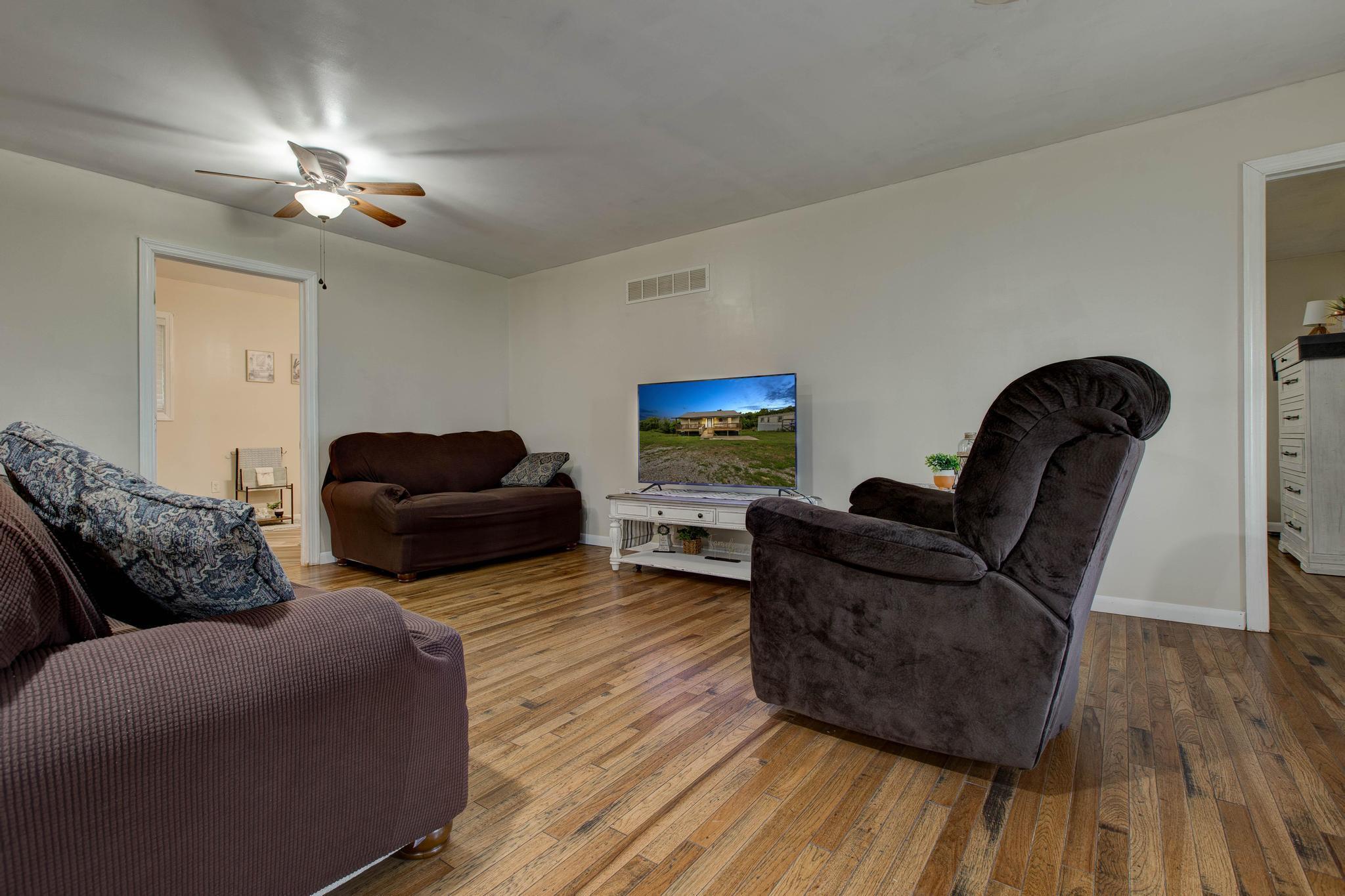 753 E Highway 60 Property Photo 5