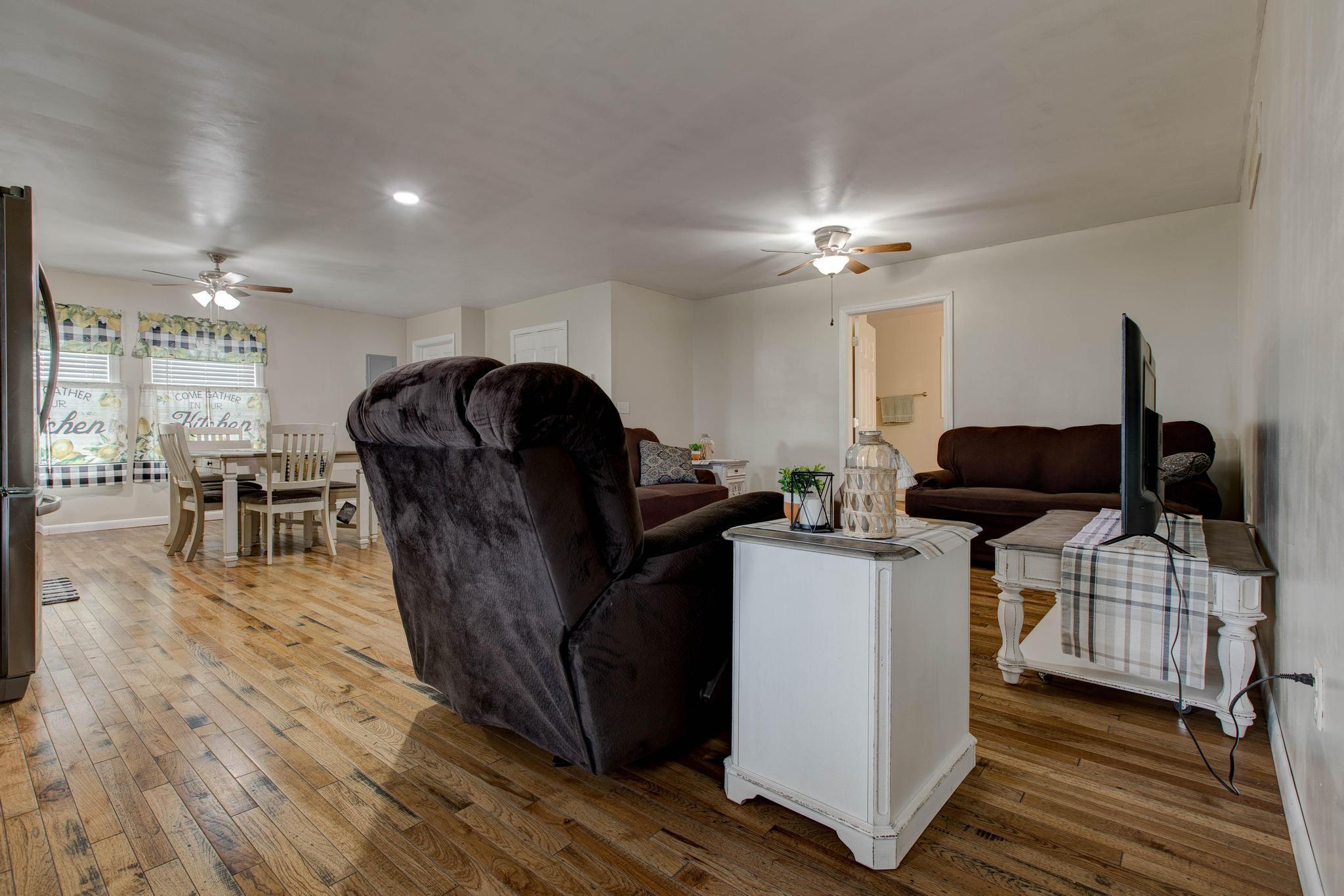 753 E Highway 60 Property Photo 6