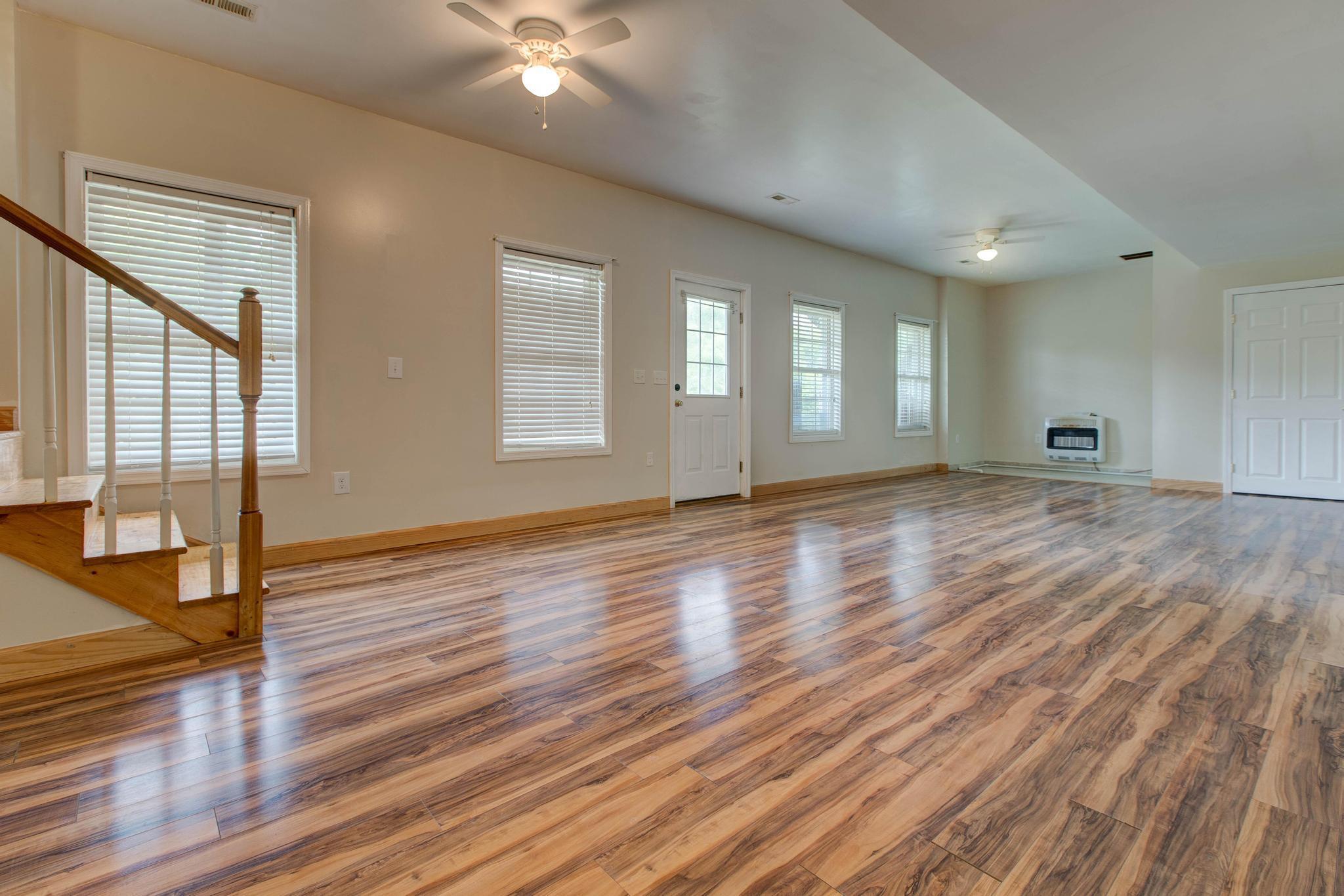 753 E Highway 60 Property Photo 16
