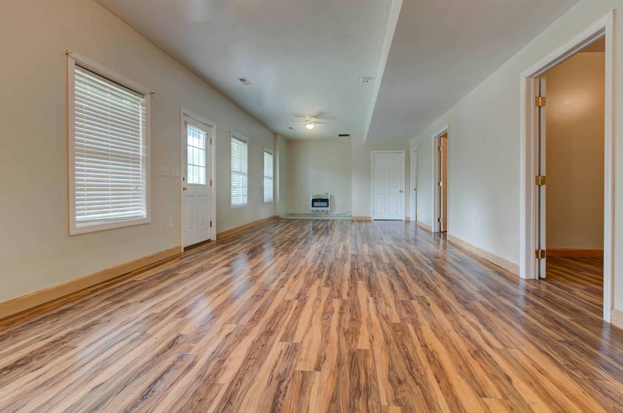 753 E Highway 60 Property Photo 17