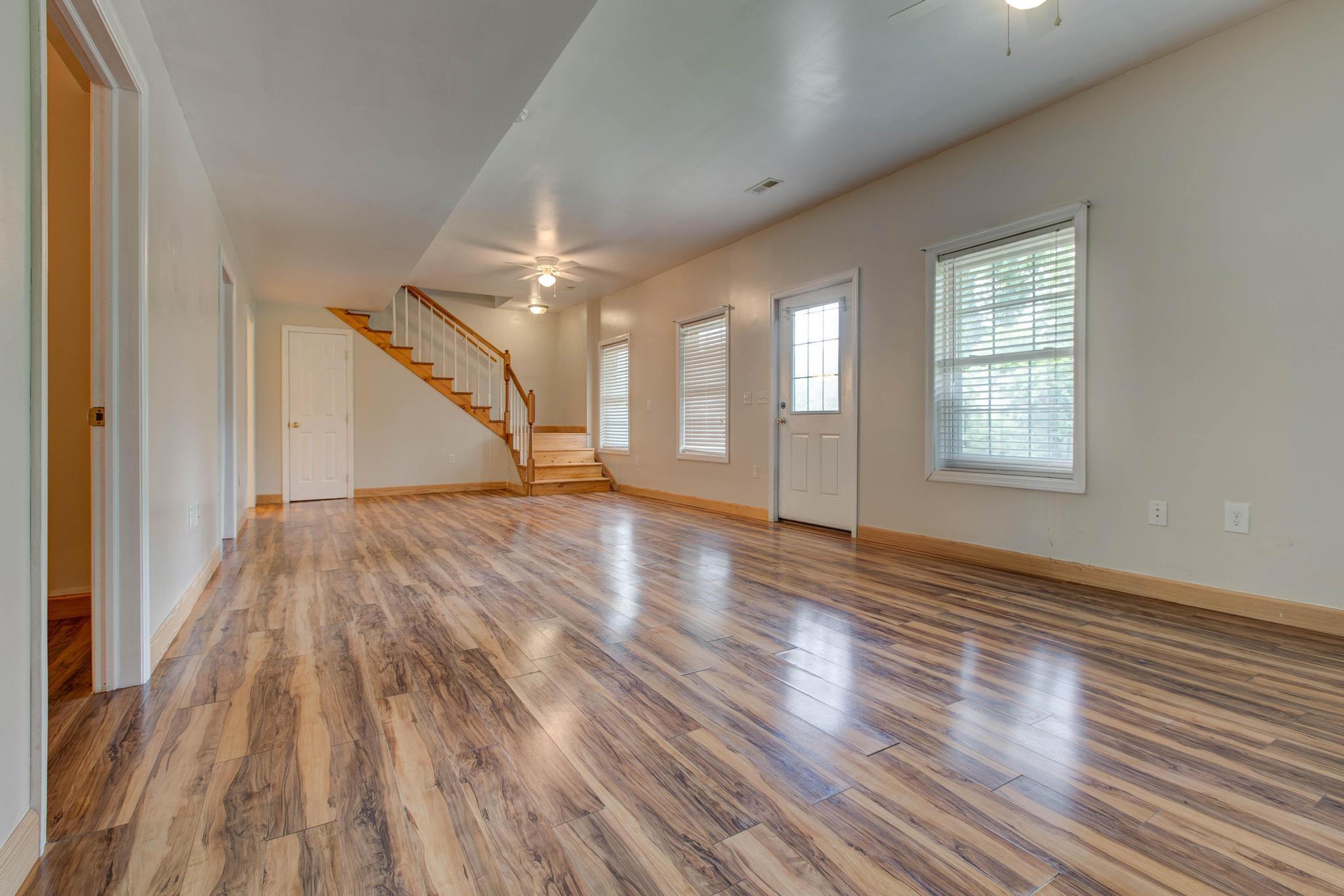 753 E Highway 60 Property Photo 18