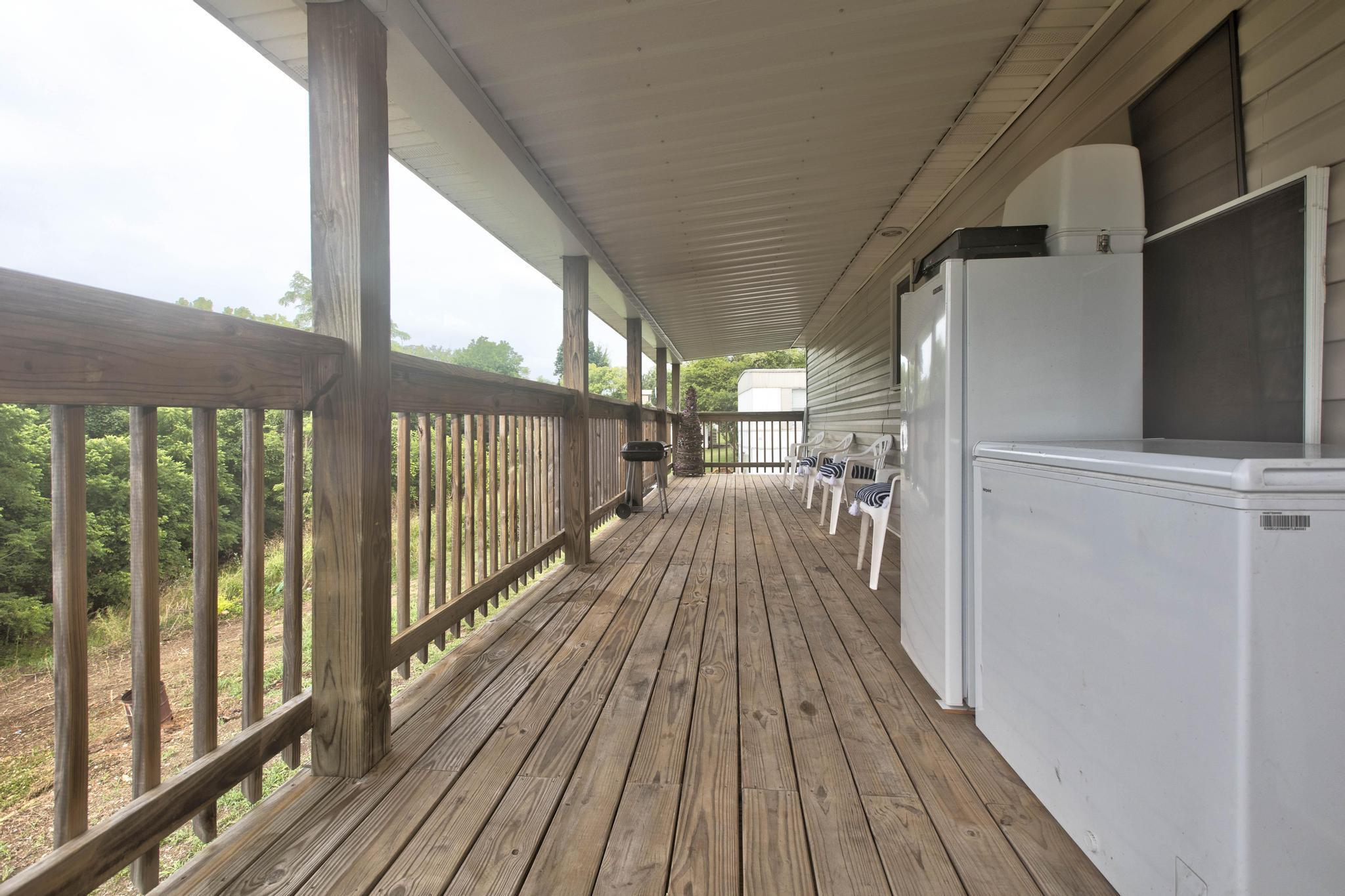 753 E Highway 60 Property Photo 23