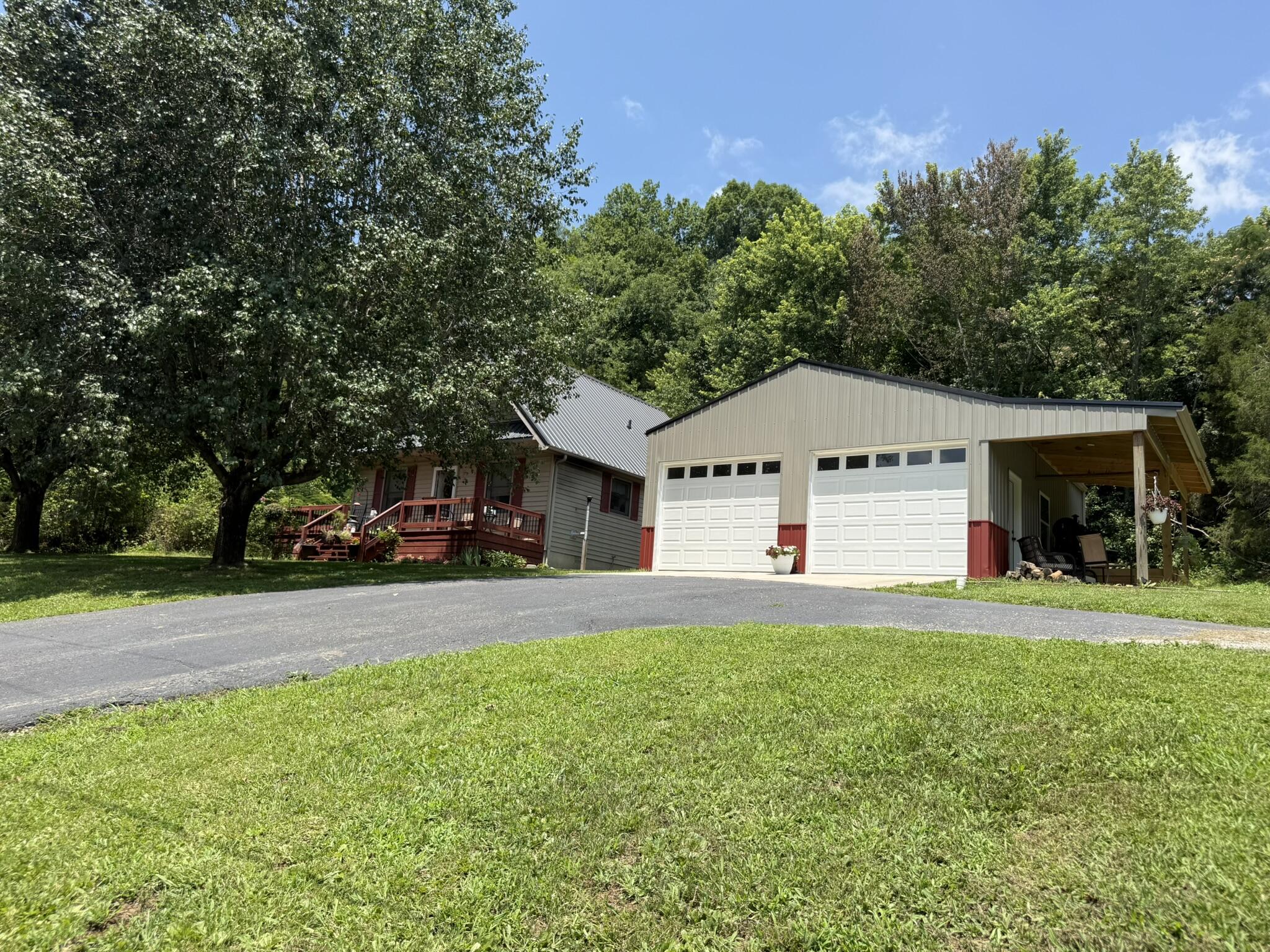 1671 Smith Grove Road Property Photo 1