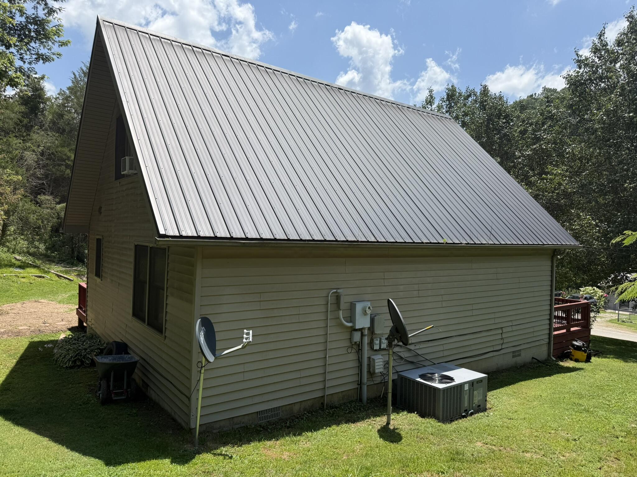 1671 Smith Grove Road Property Photo 5