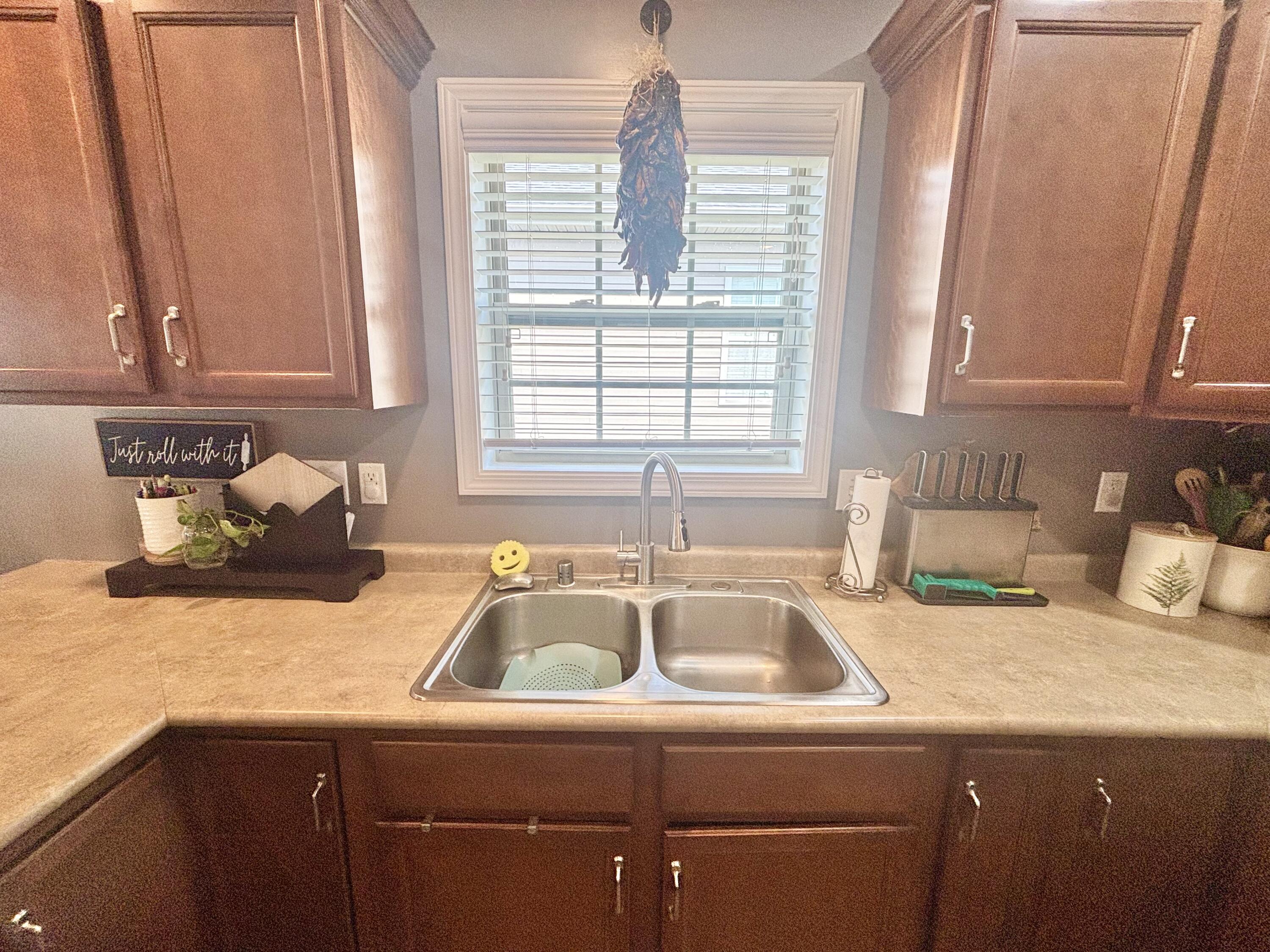 102 Saddlebrook Court Property Photo 6