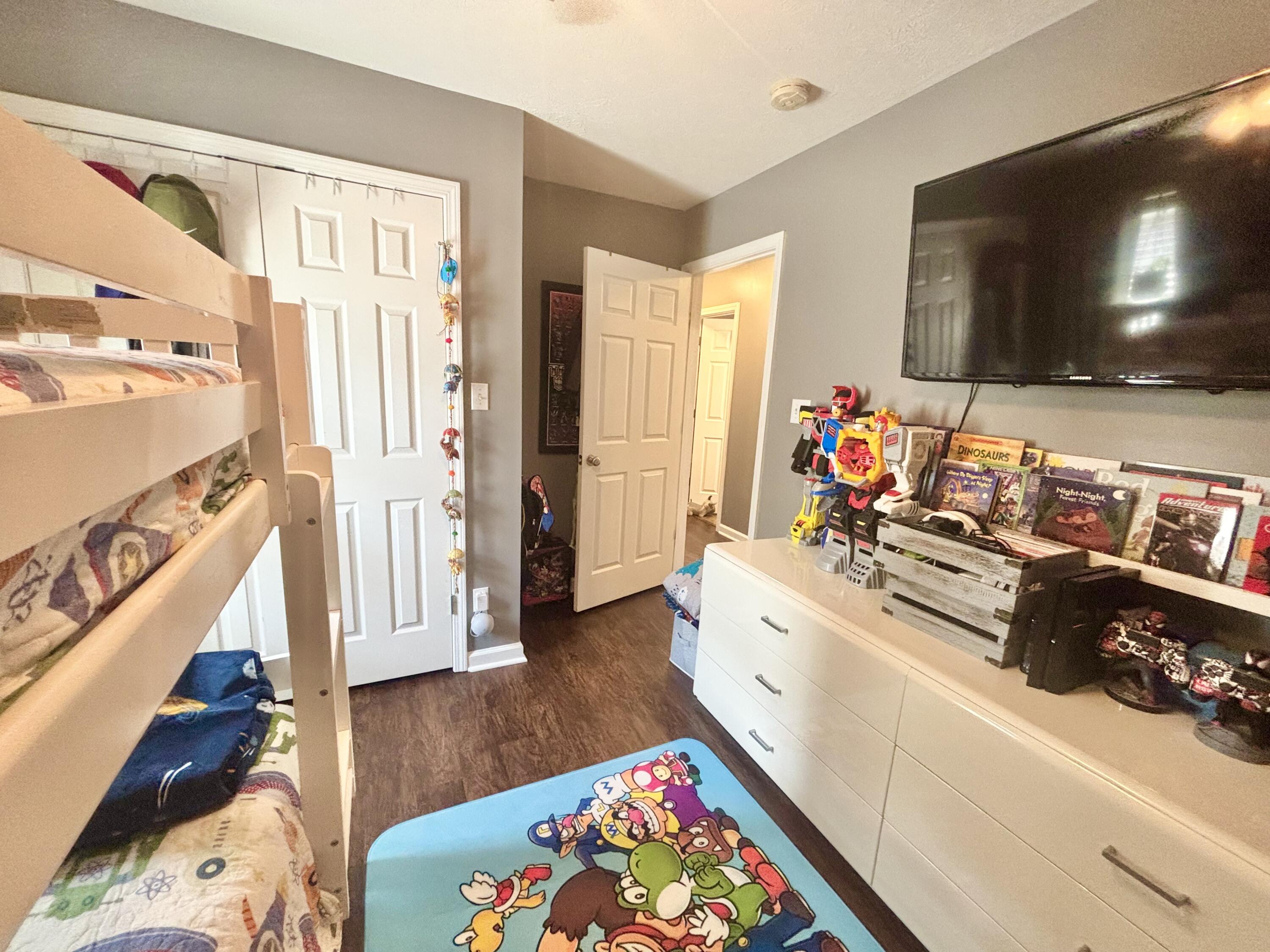 102 Saddlebrook Court Property Photo 19