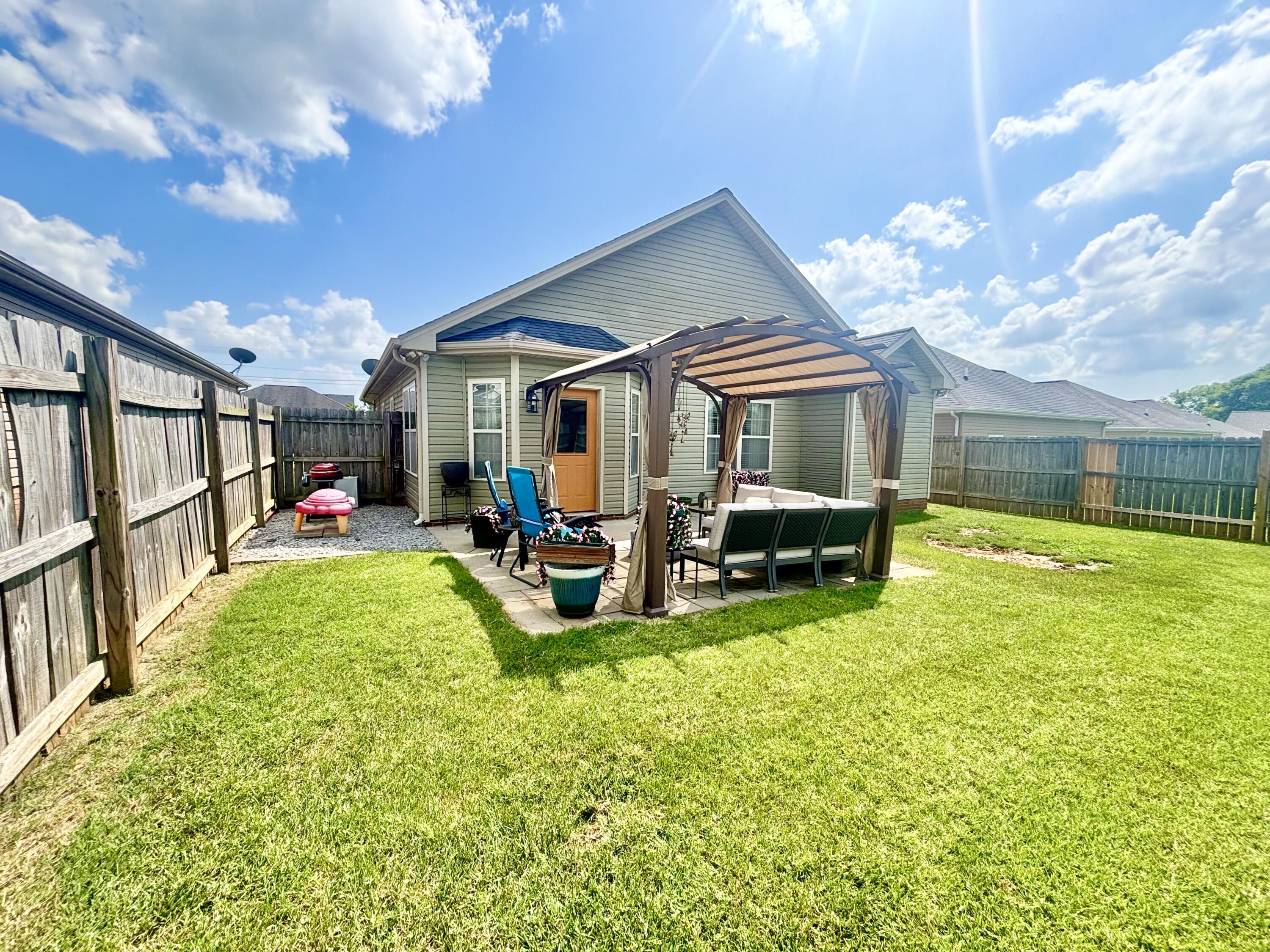 102 Saddlebrook Court Property Photo 34