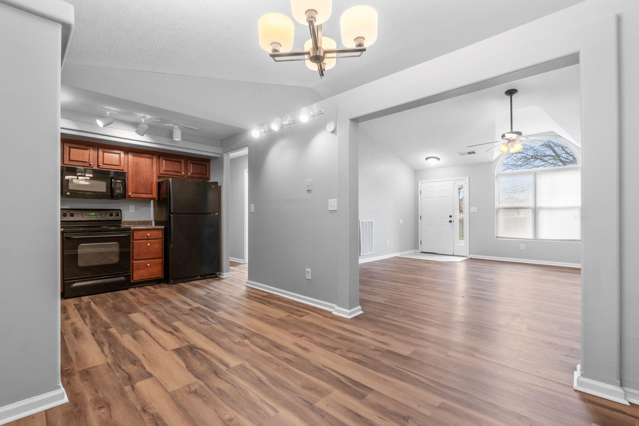 305 Spring Valley Lane Property Photo 11