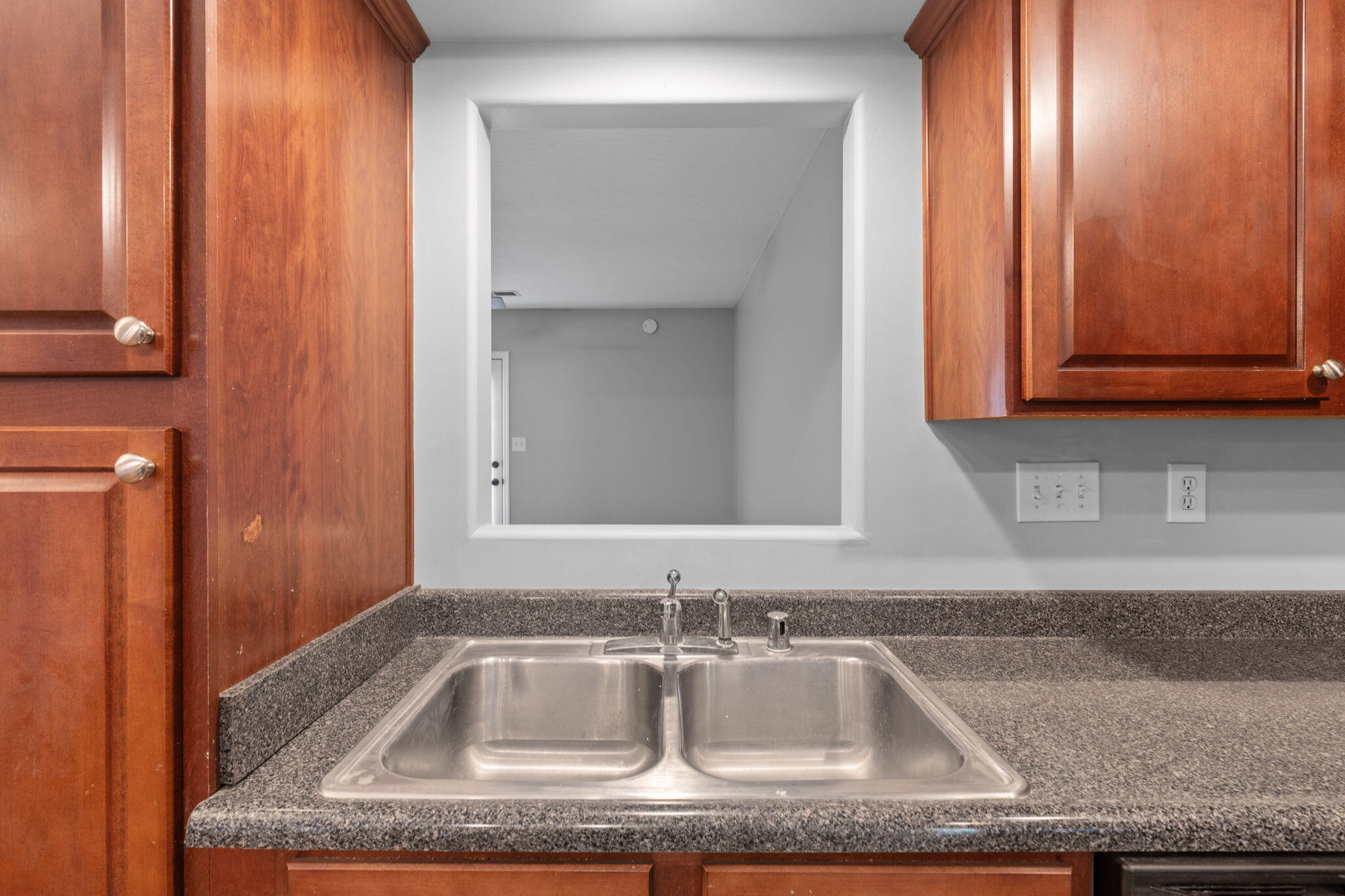 305 Spring Valley Lane Property Photo 14