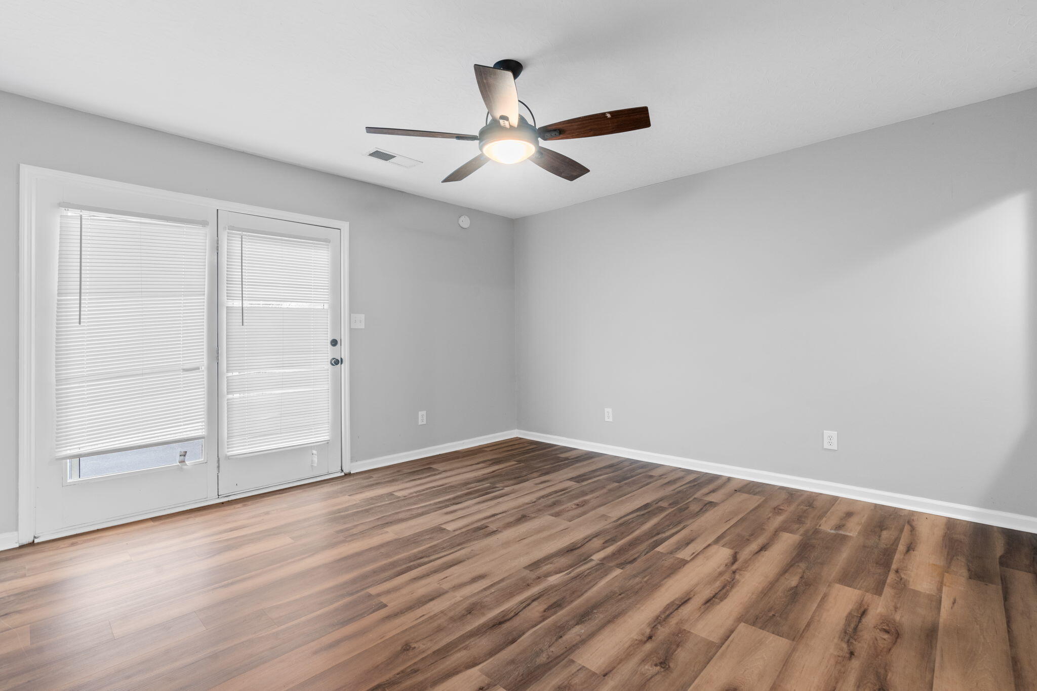 305 Spring Valley Lane Property Photo 17