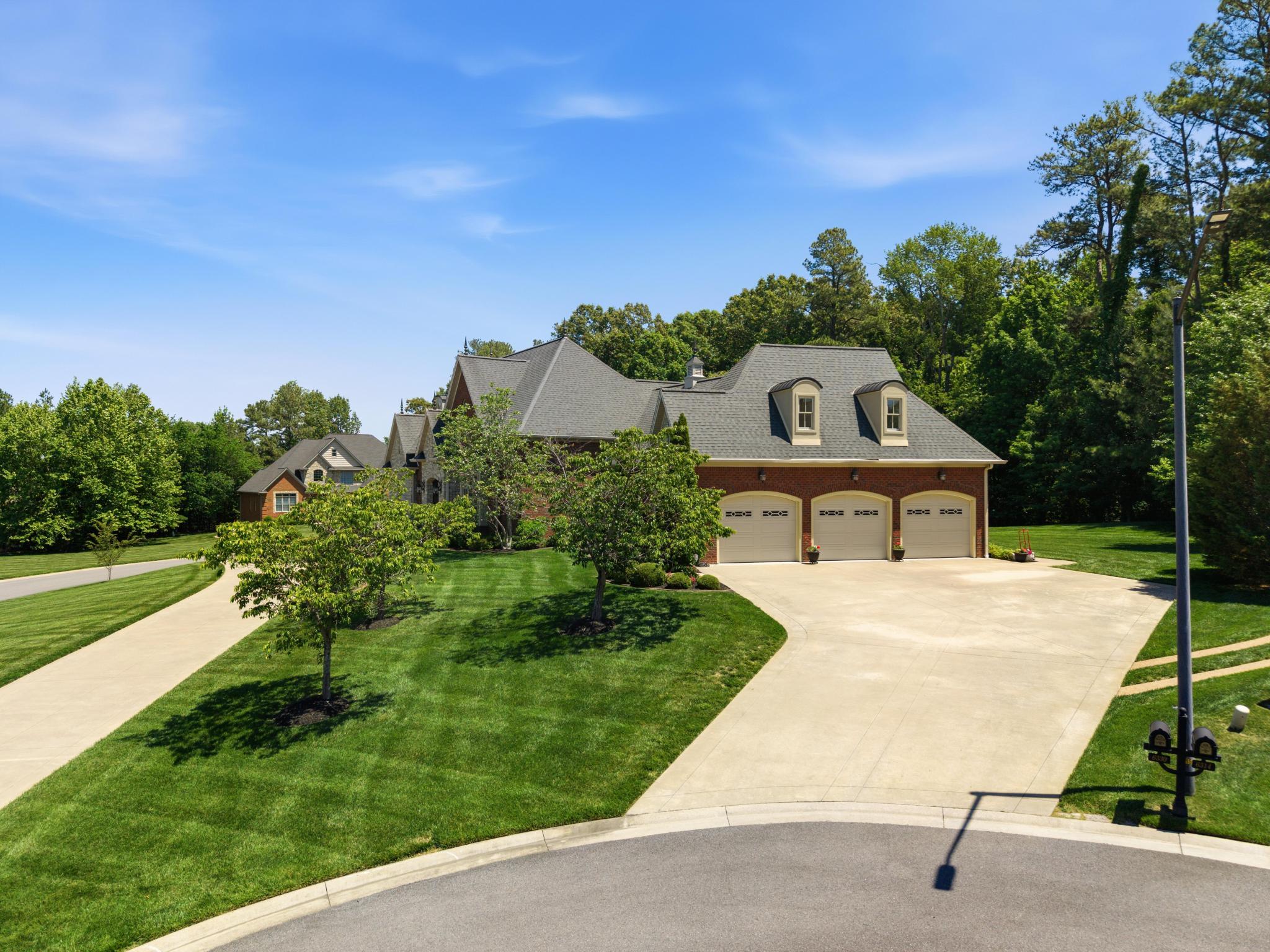 6330 Burchell Cove Property Photo 4
