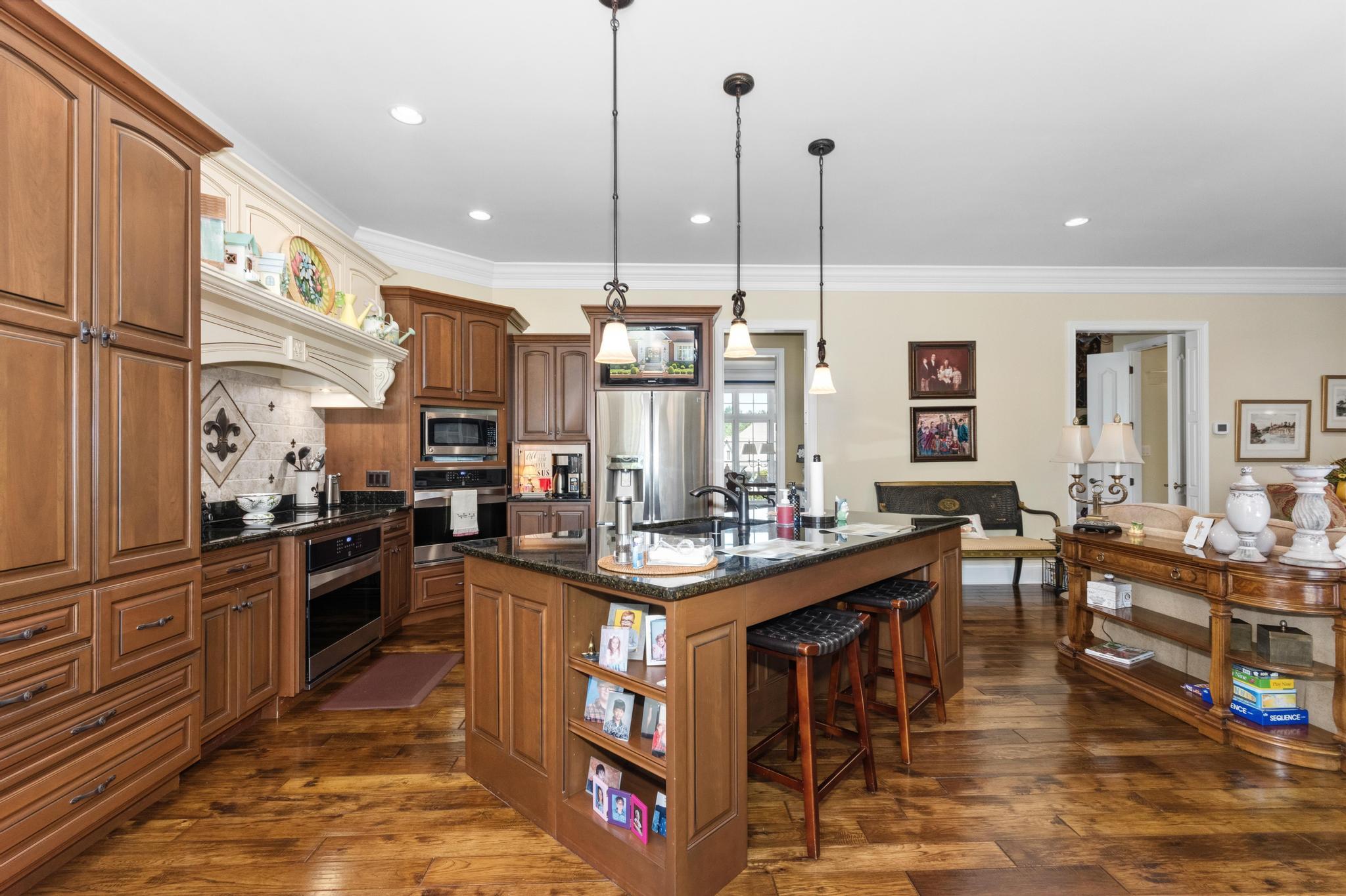6330 Burchell Cove Property Photo 11