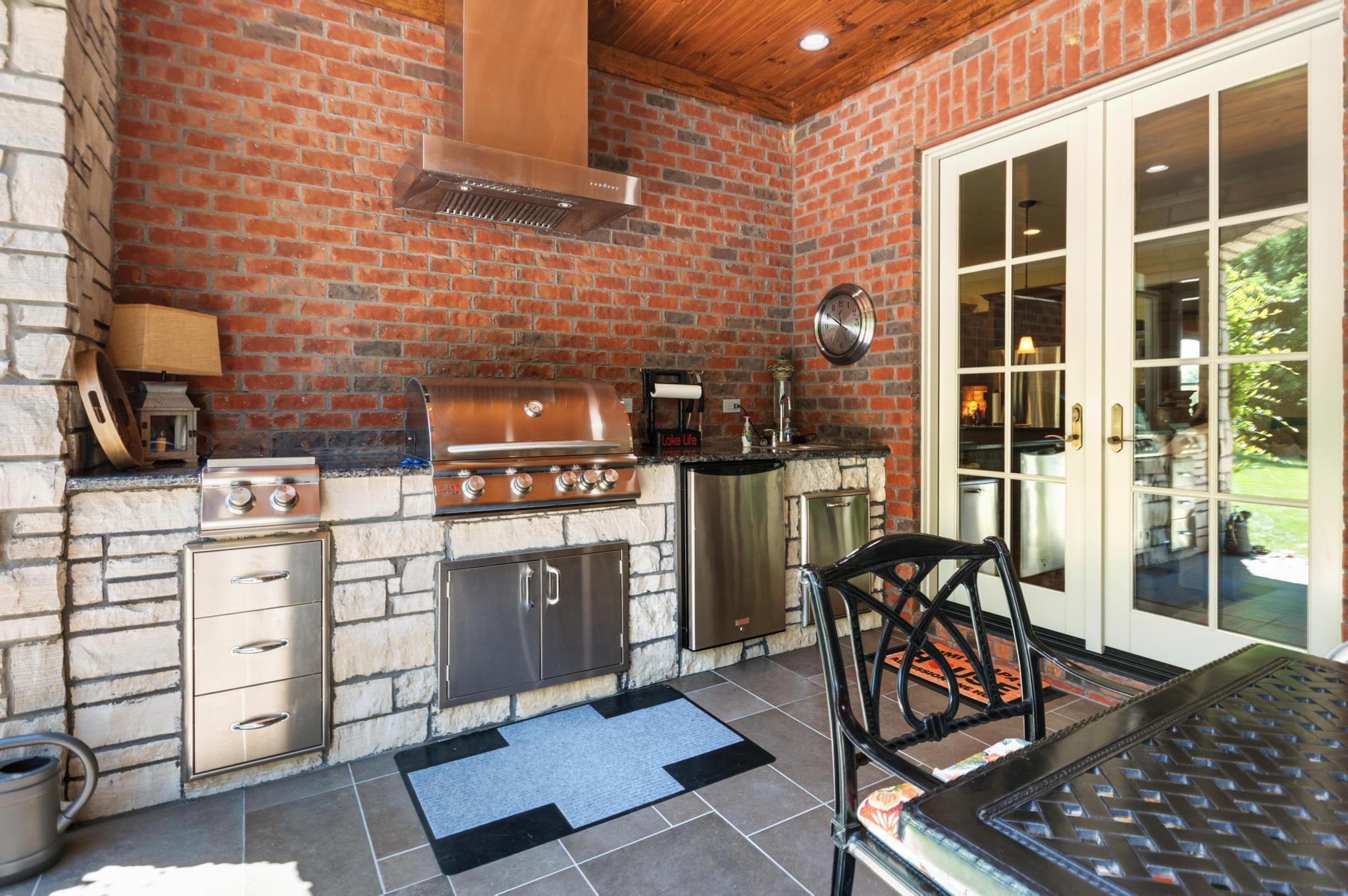 6330 Burchell Cove Property Photo 49