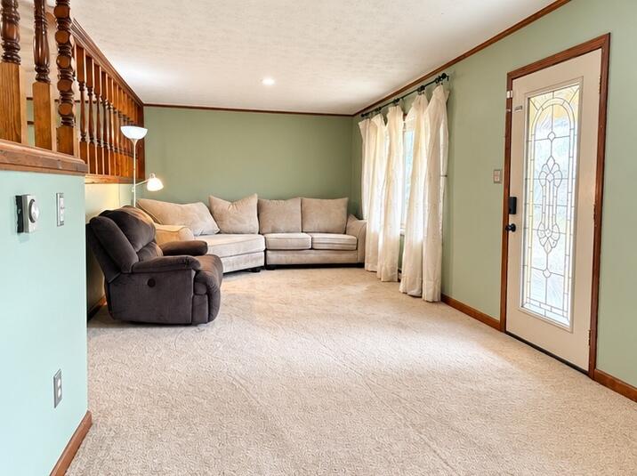 205 Sharon Drive Property Photo 4
