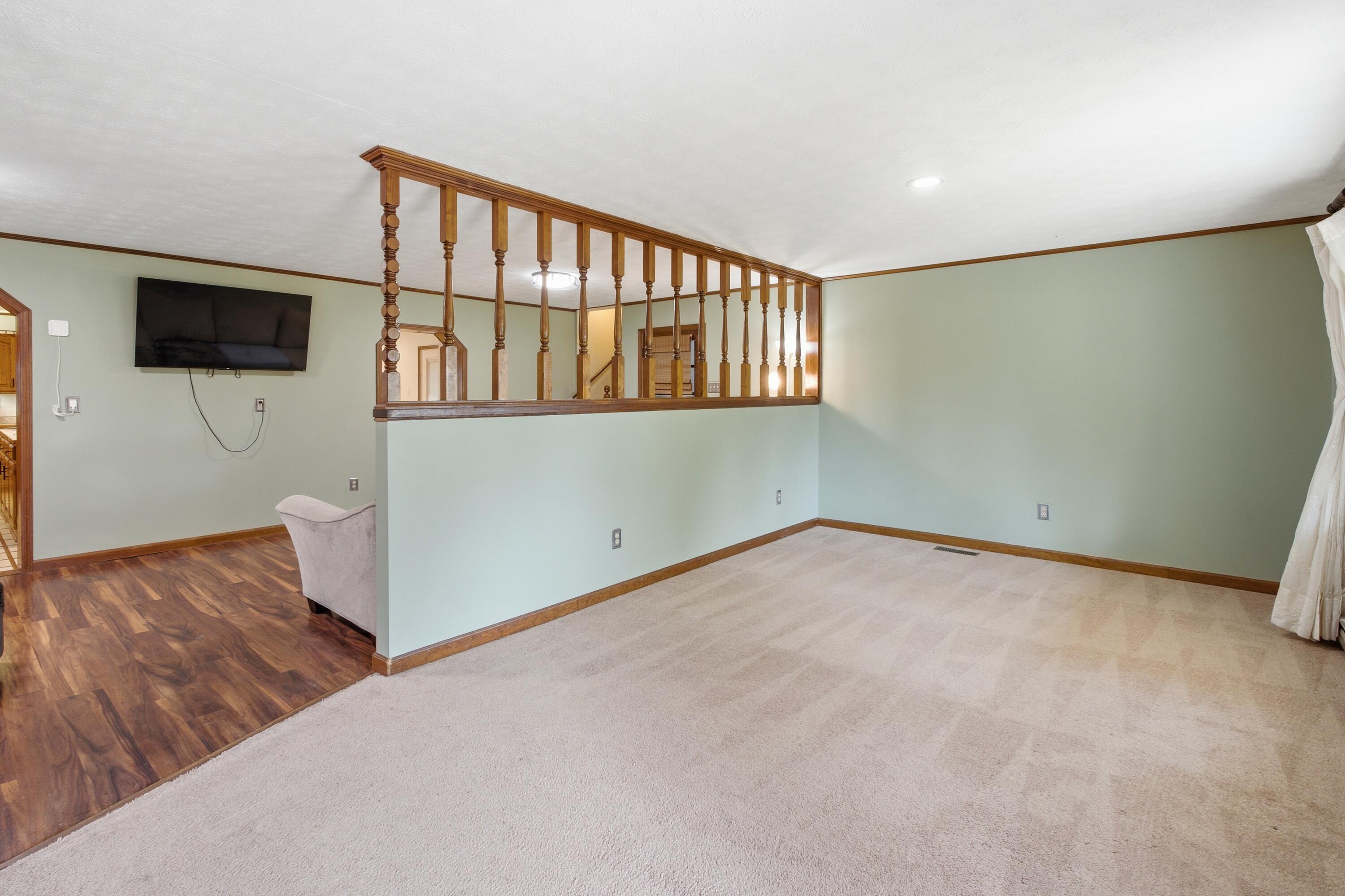 205 Sharon Drive Property Photo 5