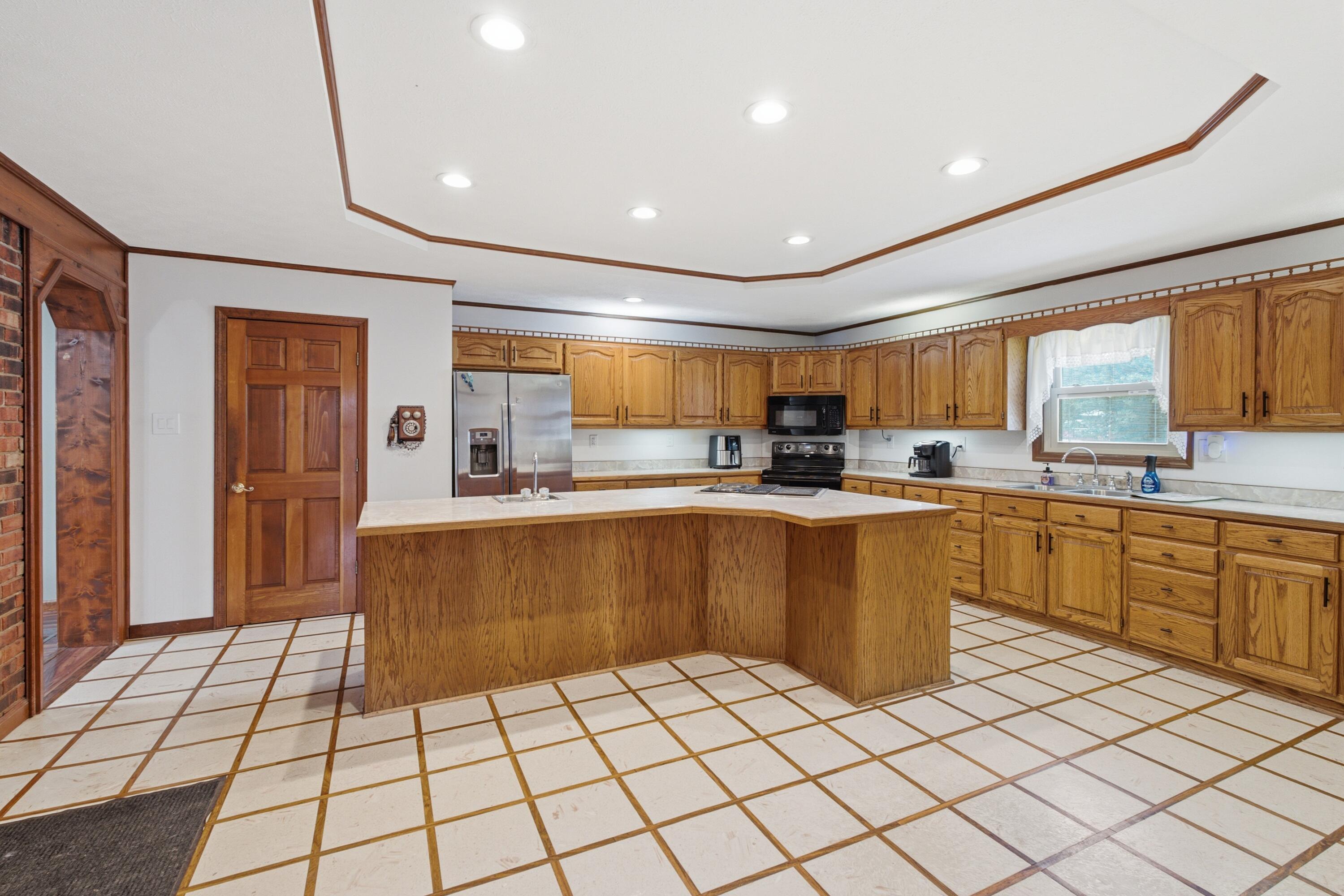 205 Sharon Drive Property Photo 11