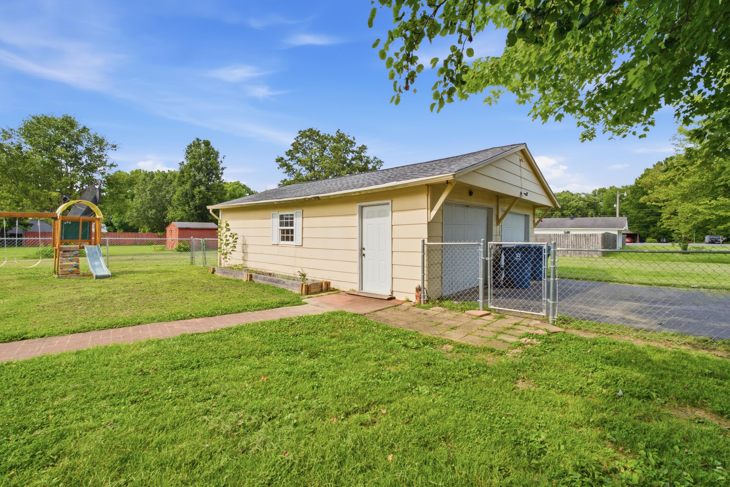 205 Sharon Drive Property Photo 40