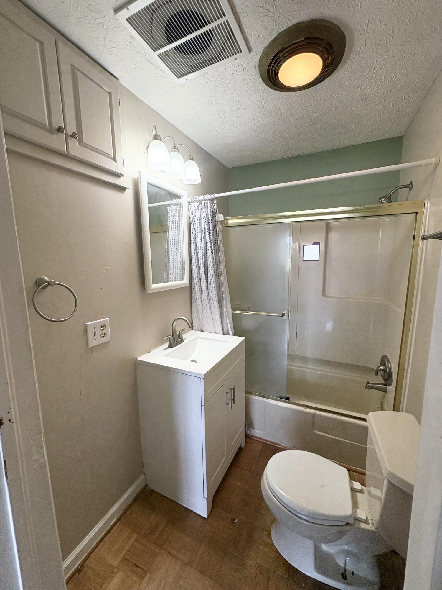 205 Frank Street Property Photo 6
