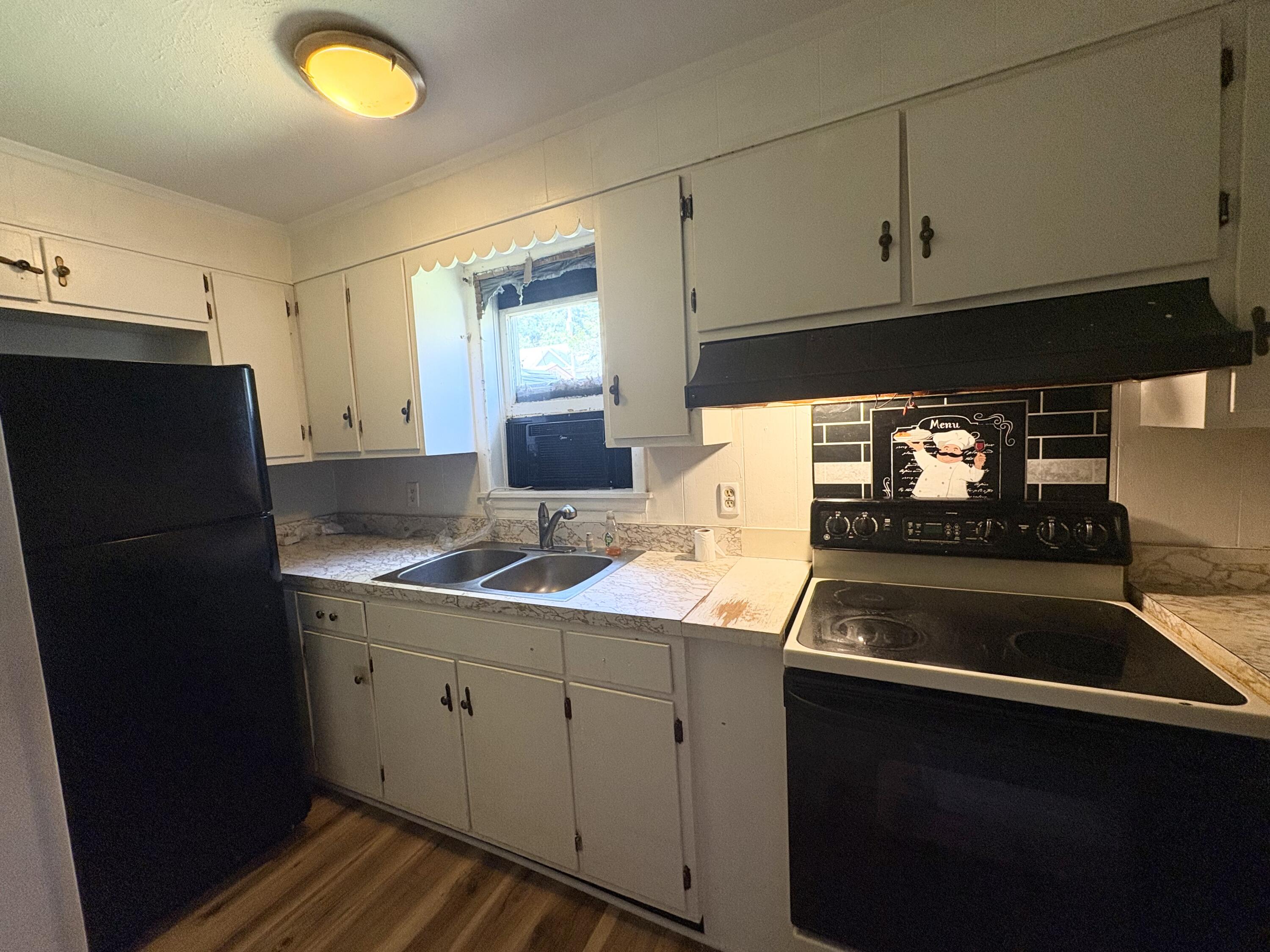 205 Frank Street Property Photo 15