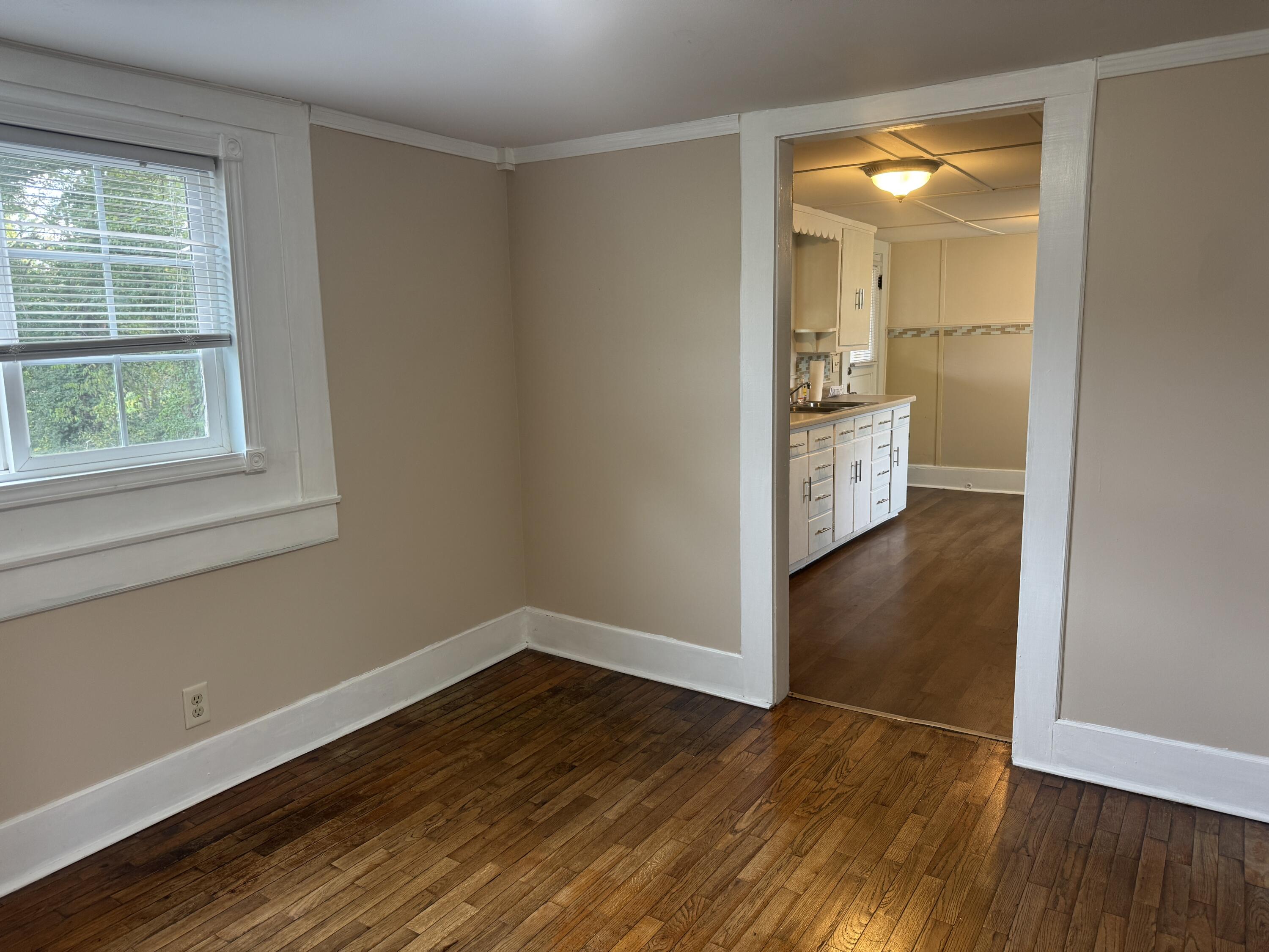 1003 Main Street Property Photo 12