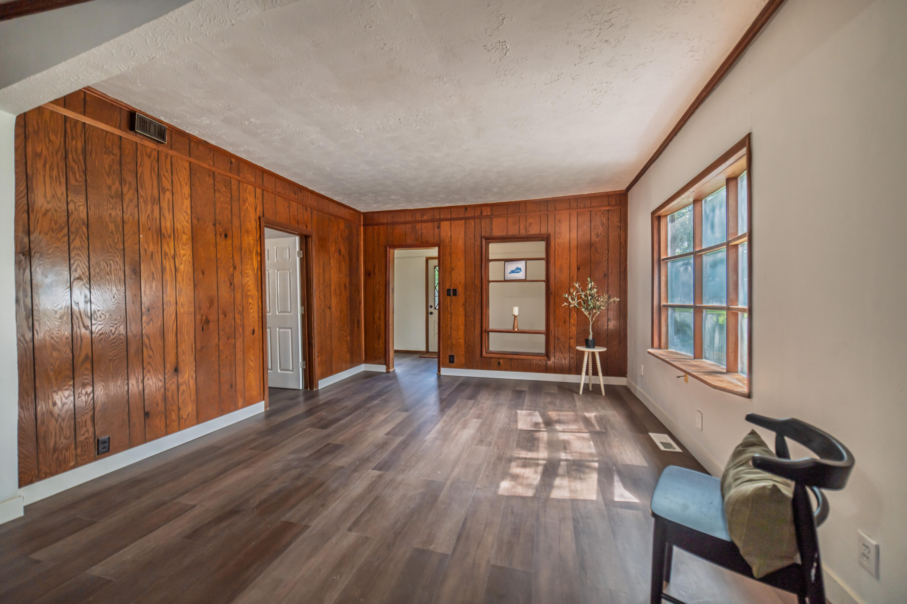 1220 Markham Avenue Property Photo 15