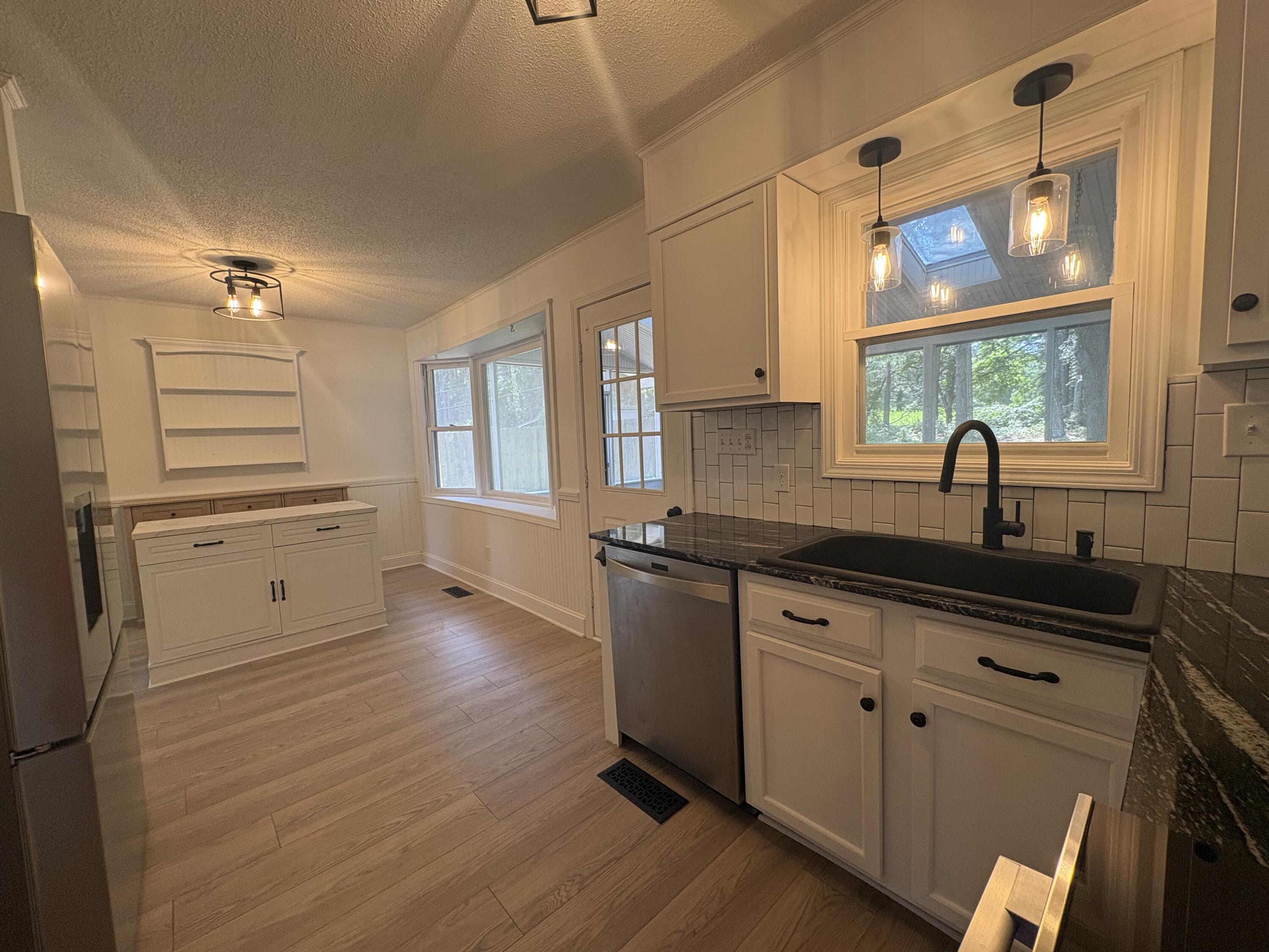 6015 Oakhaven Drive Property Photo 10
