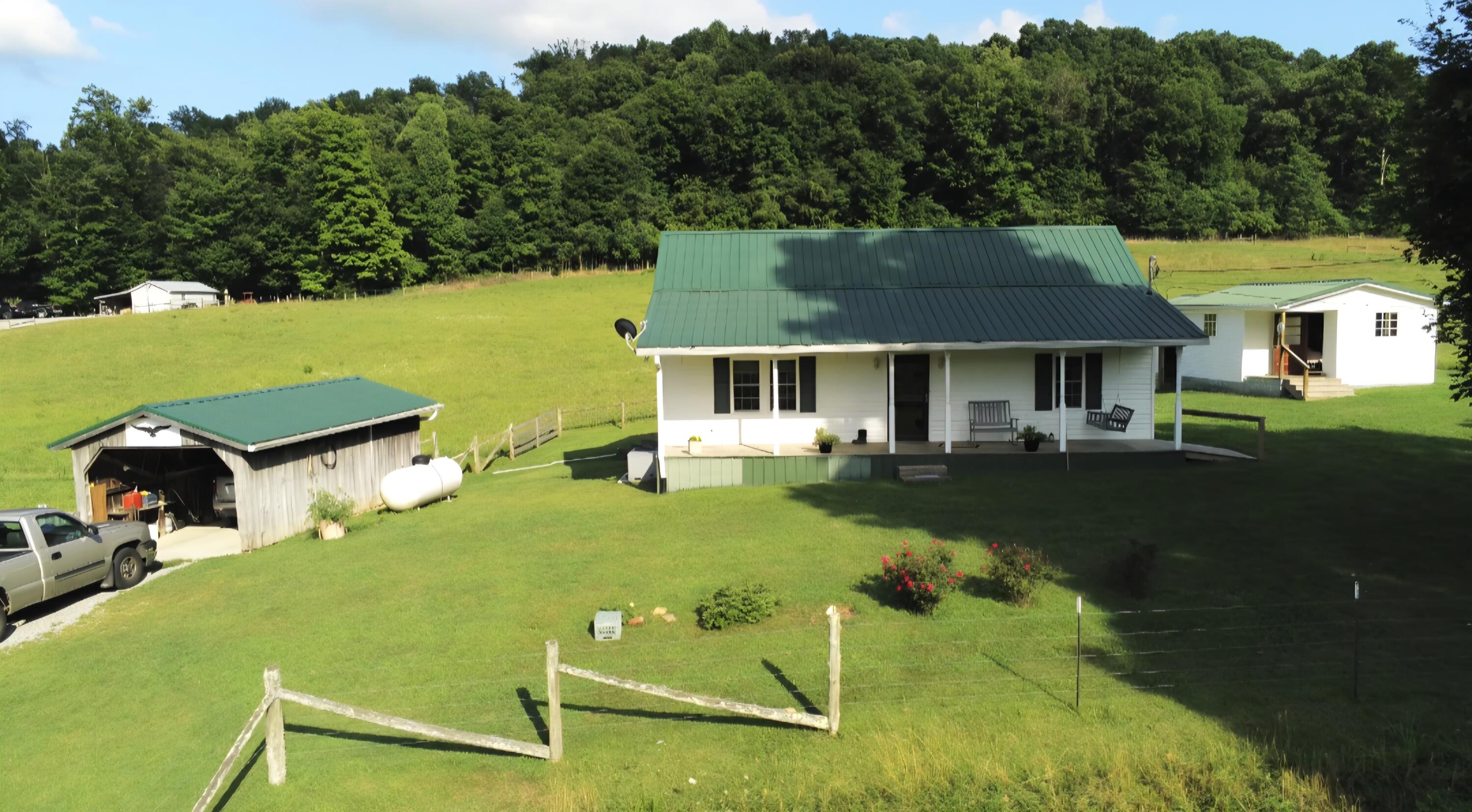 17141 Highway 200 Property Photo 1
